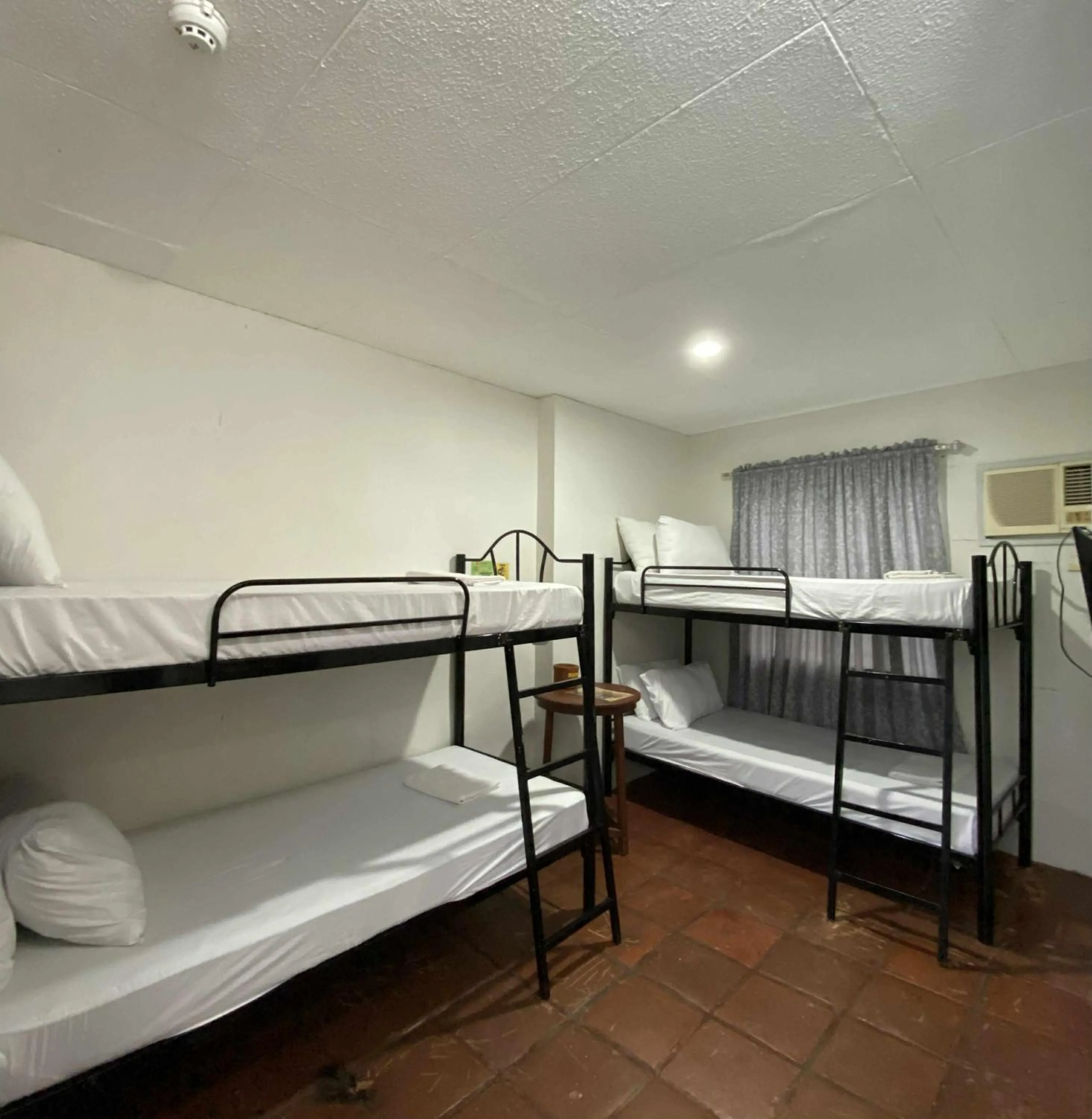 Bedroom, Bed in The Palacio de Laoag