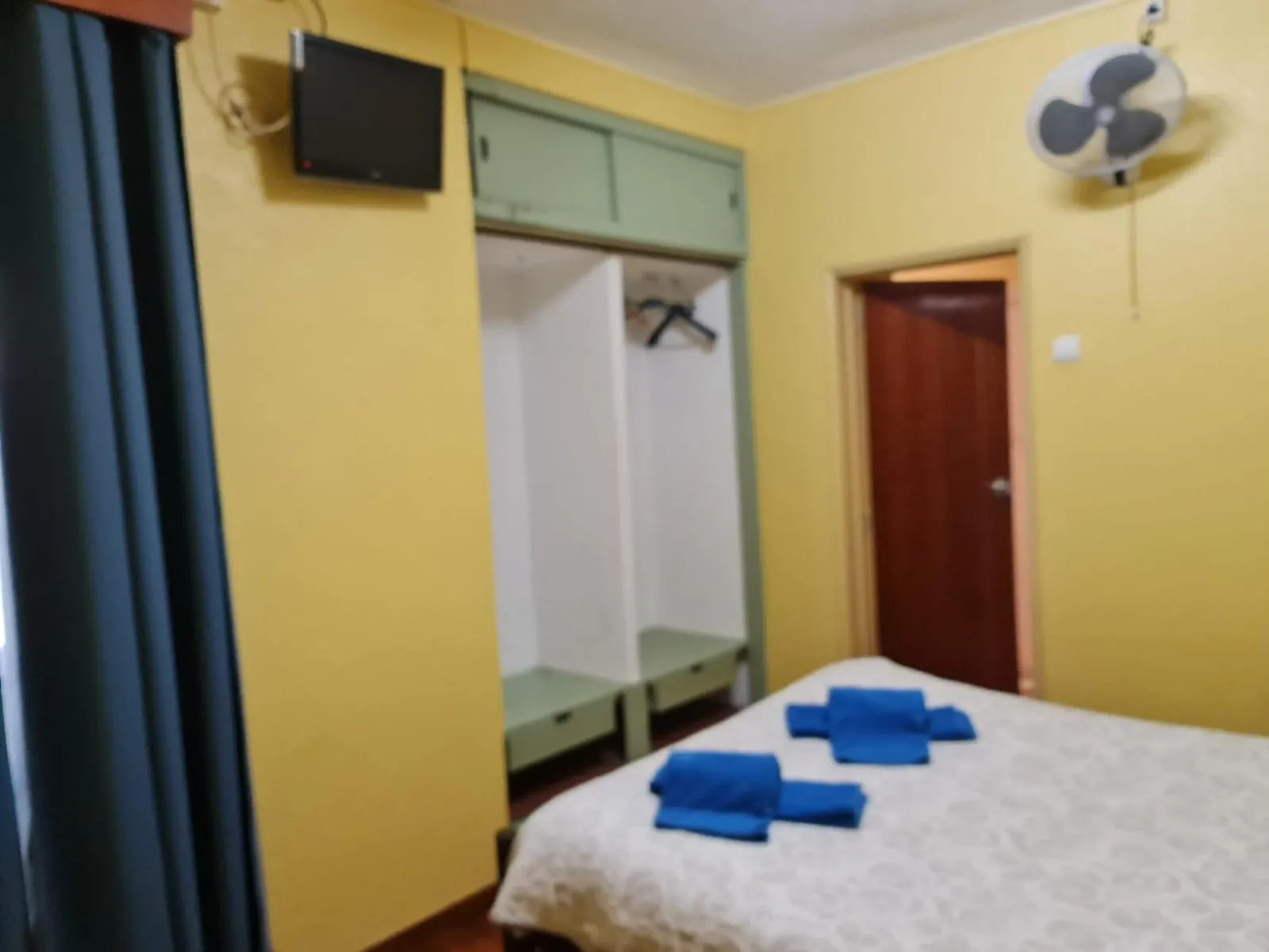 Bedroom, Bed in Pensao Residencial Flor dos Cavaleiros