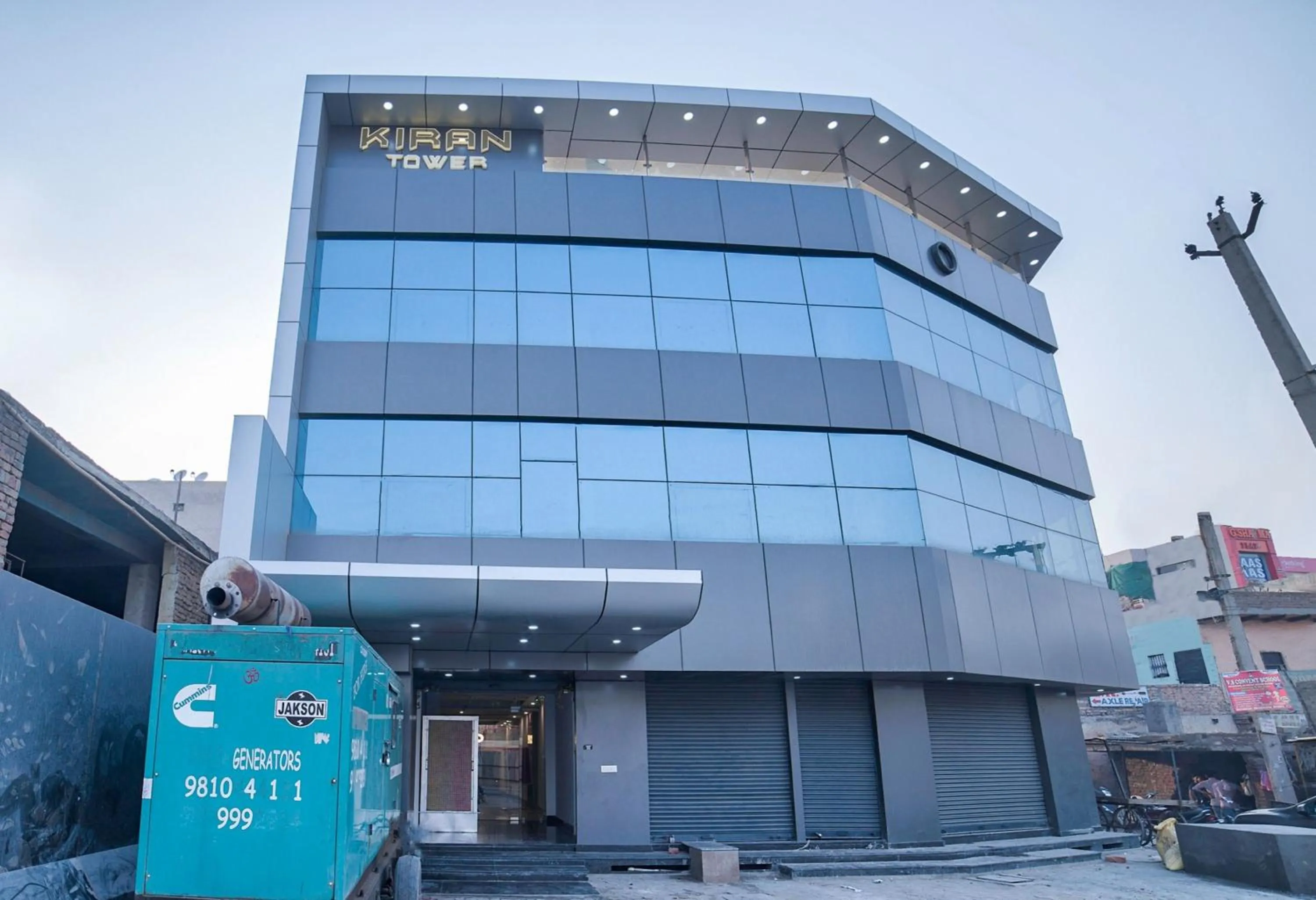 Facade/entrance in Hotel O Crown Residency