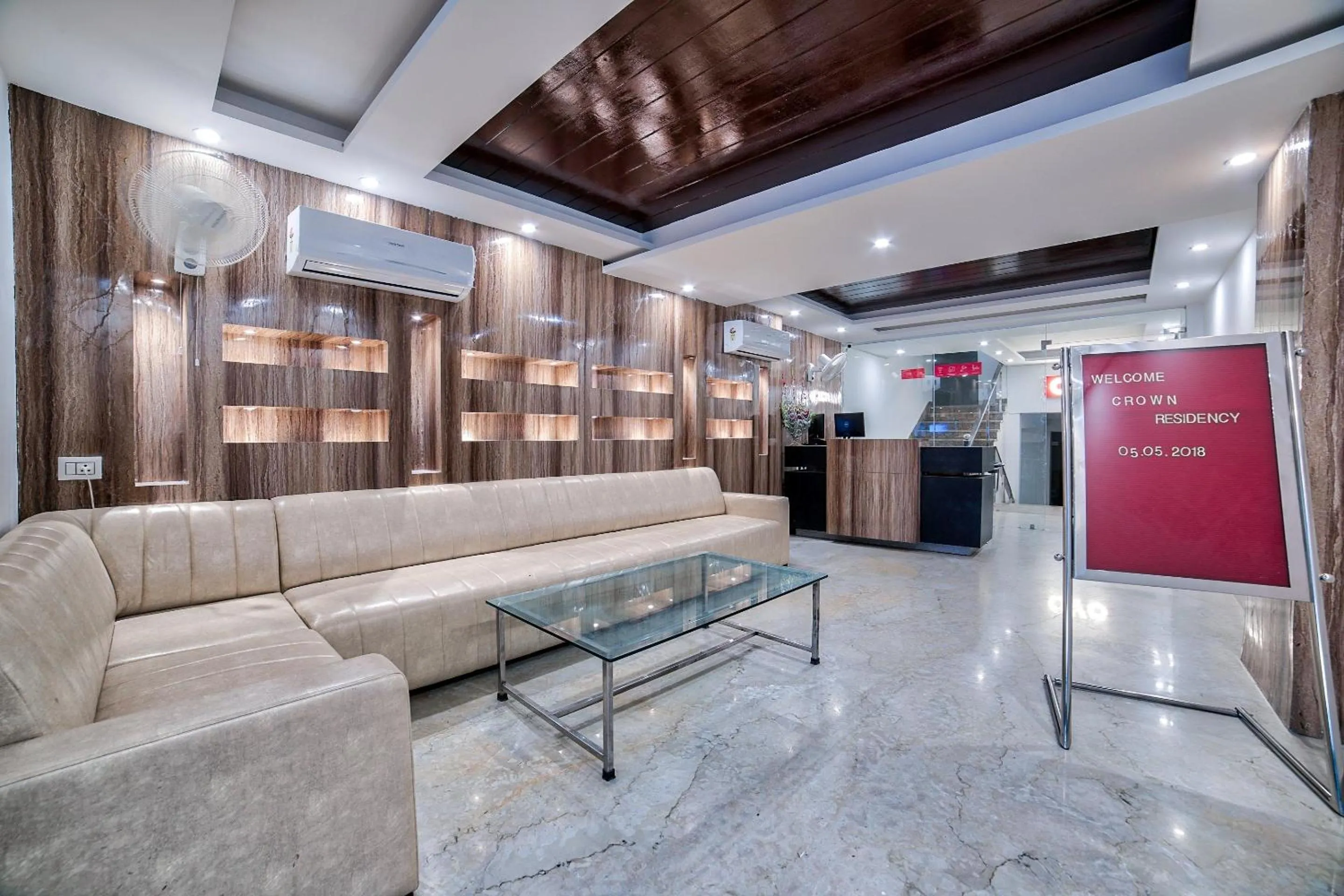 Lobby or reception in Hotel O Crown Residency