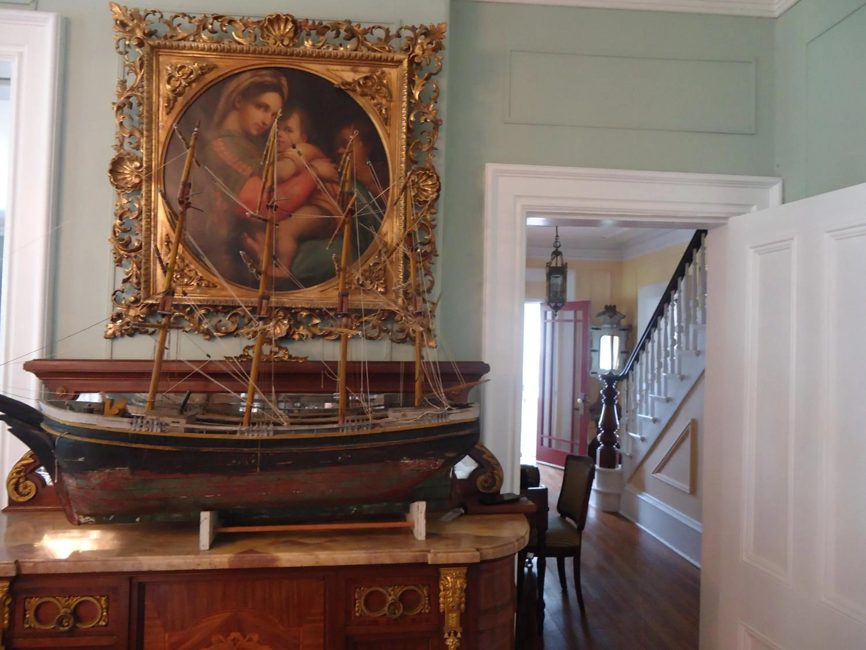 Lounge or bar in Governor's Mansion Inn