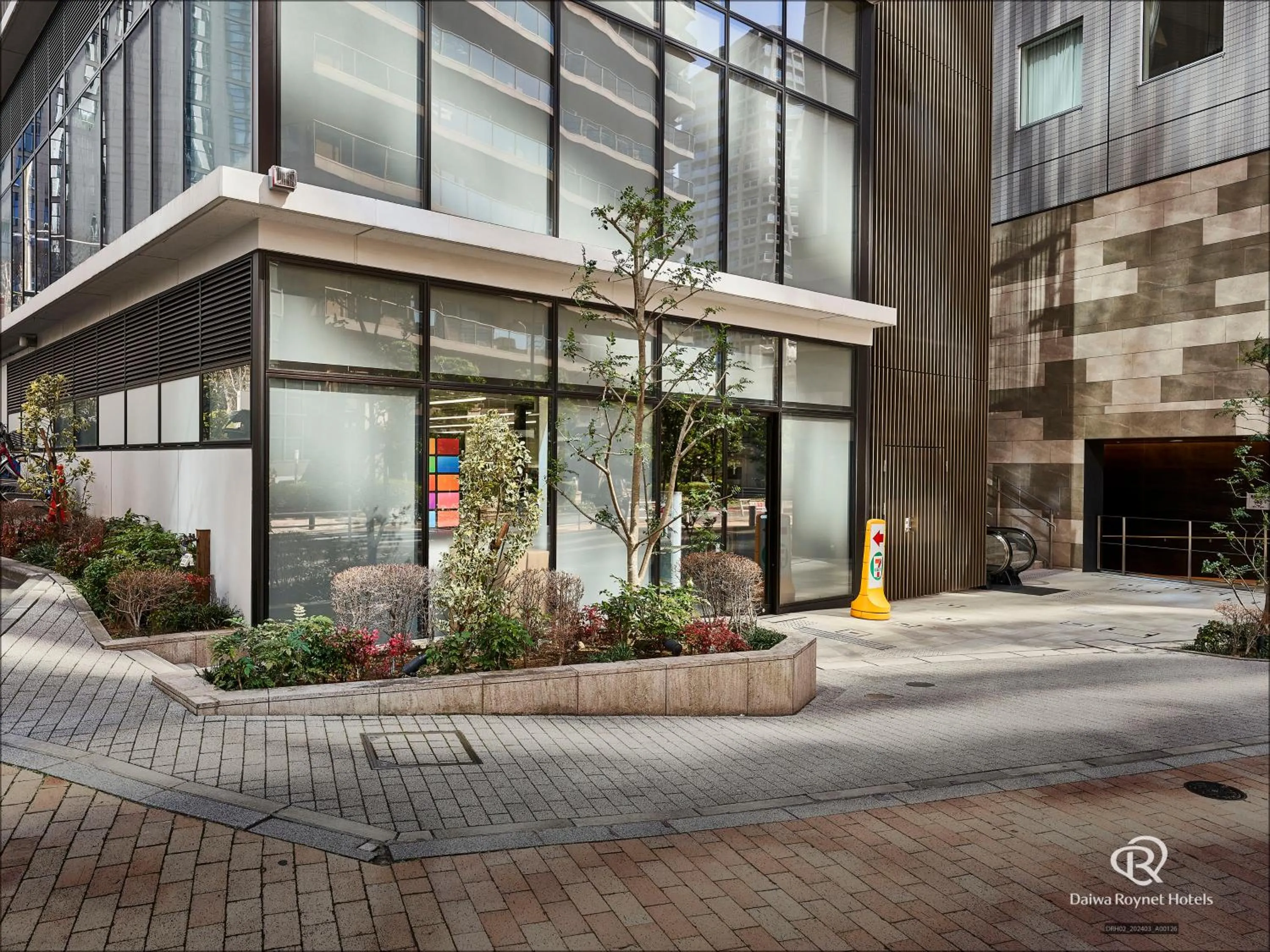 Day in Daiwa Roynet Hotel Nishi-Shinjuku PREMIER