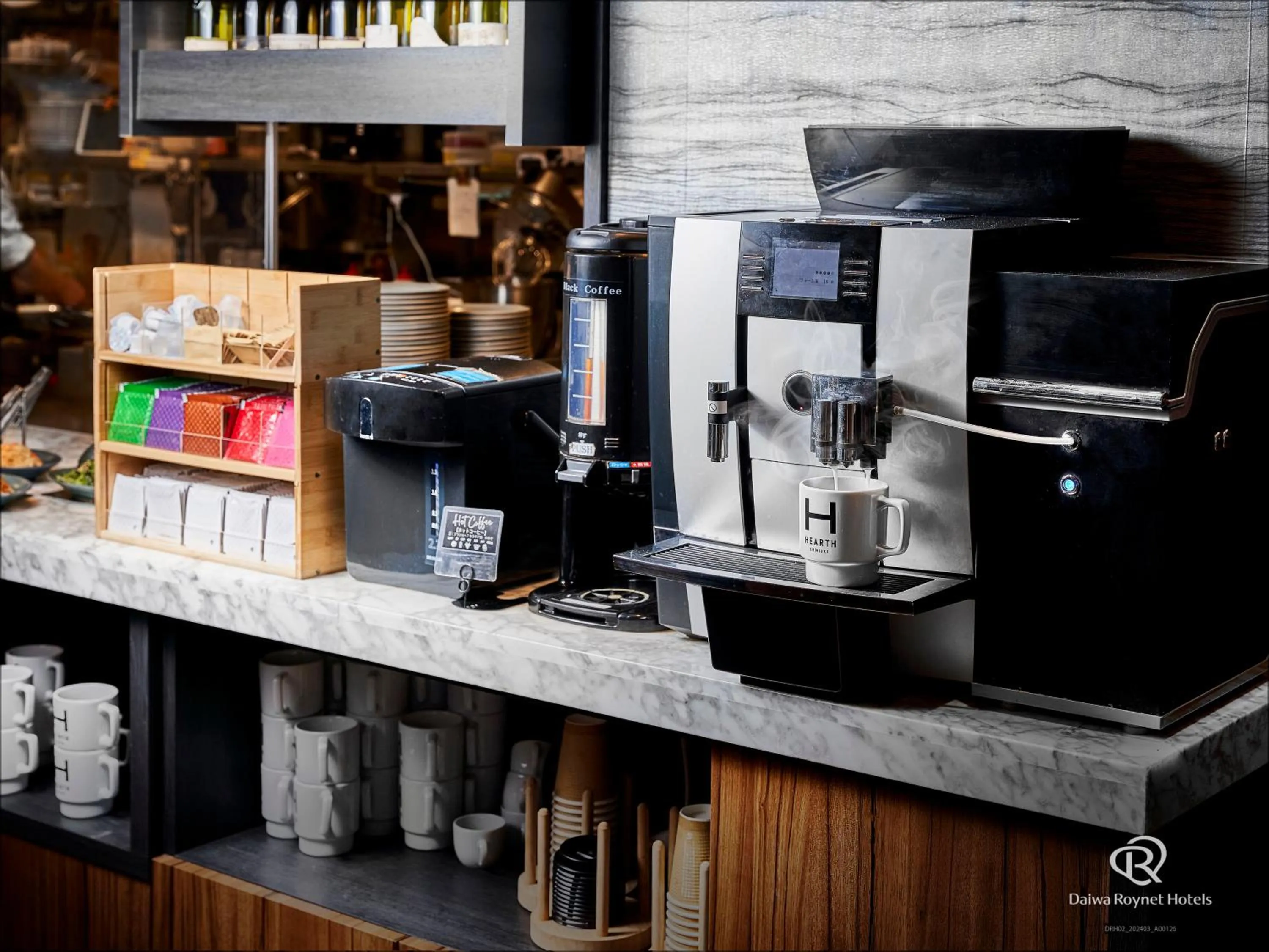 Coffee/tea facilities in Daiwa Roynet Hotel Nishi-Shinjuku PREMIER