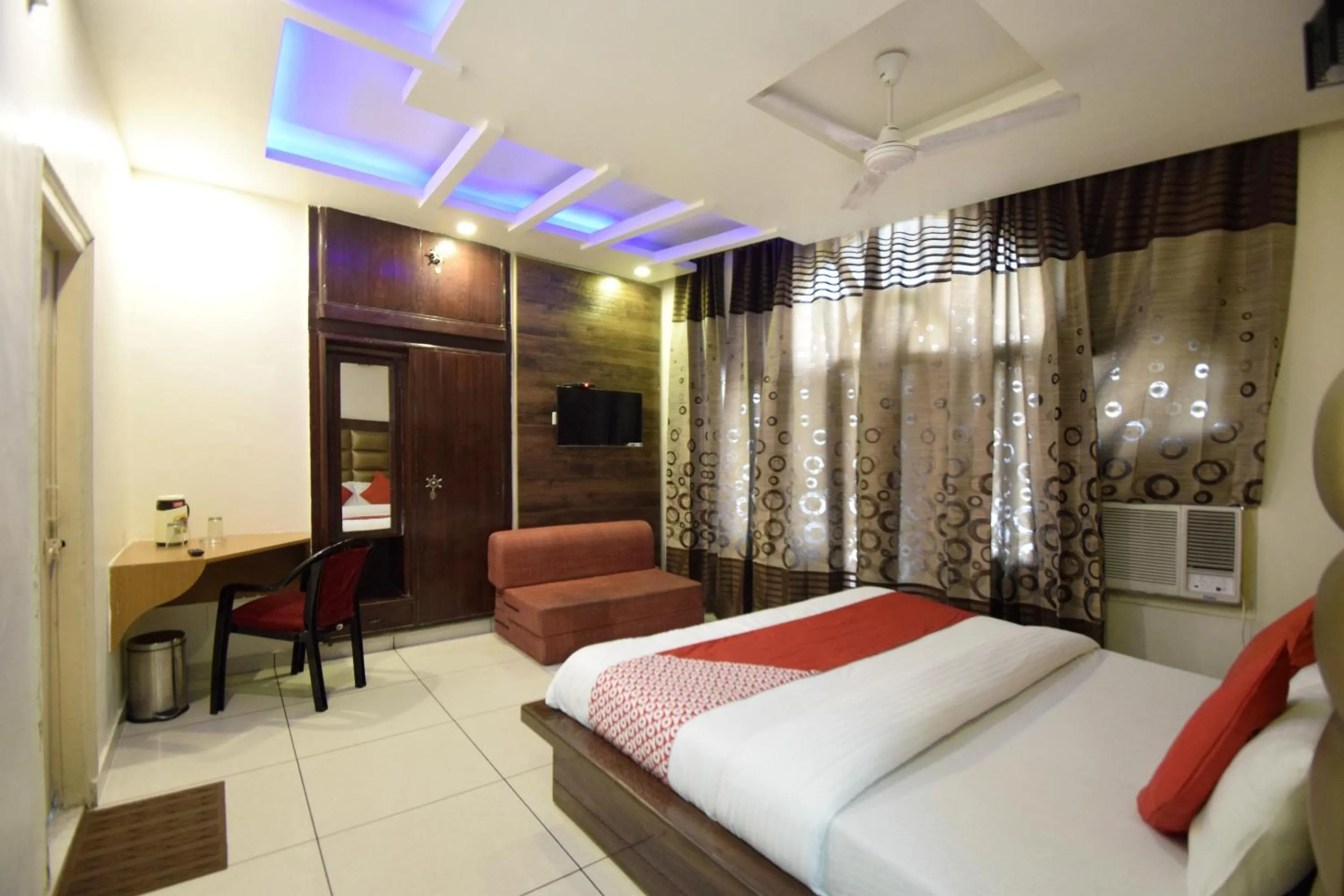Bedroom, Bed in Super Hotel O Maa Residency