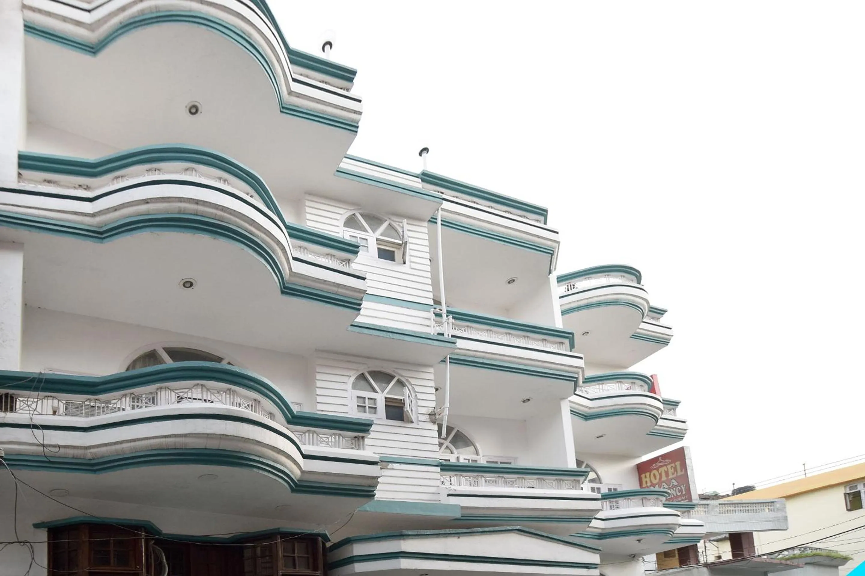 Facade/entrance in Super Hotel O Maa Residency