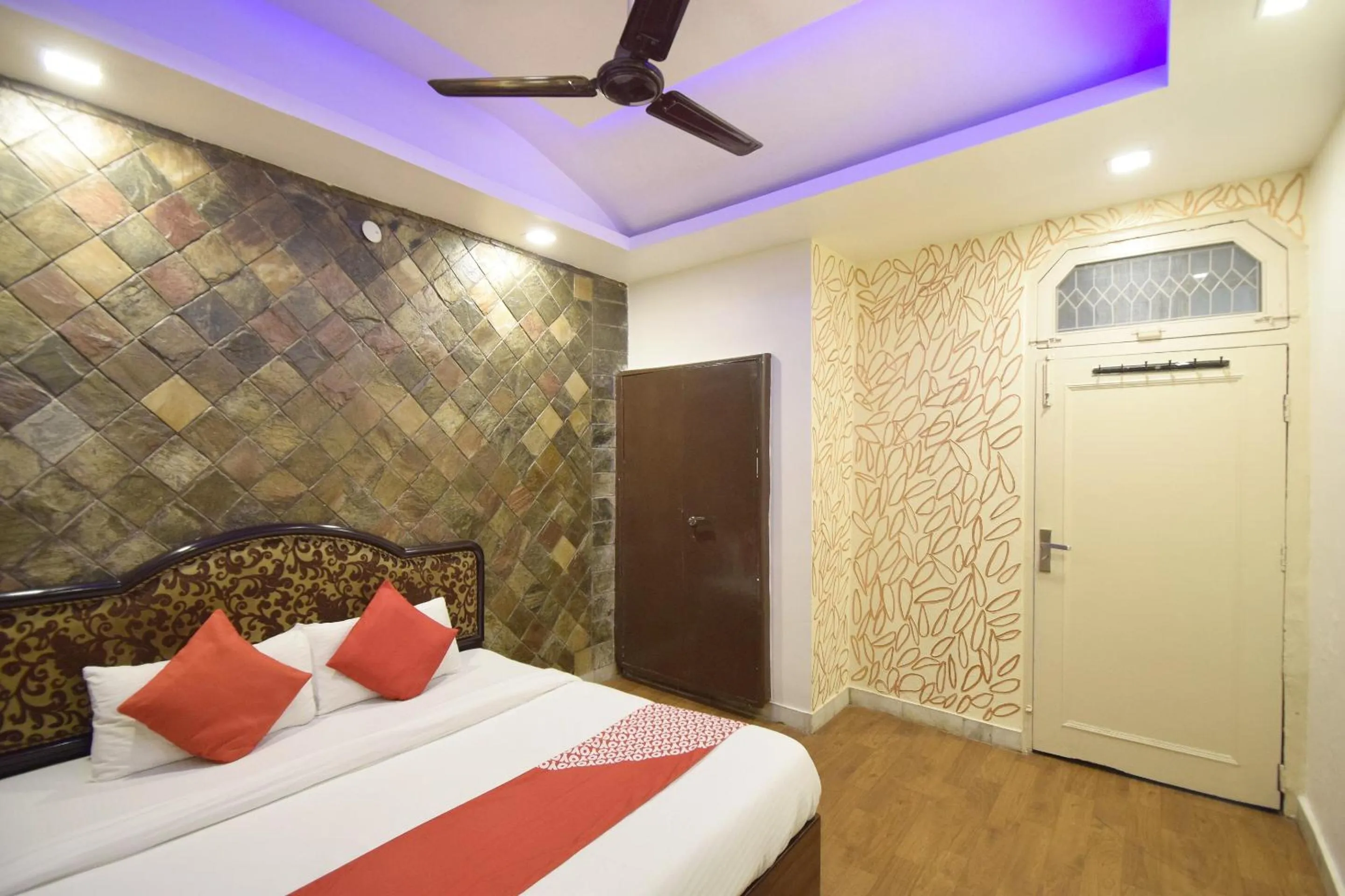 Bedroom, Bed in Super Hotel O Maa Residency