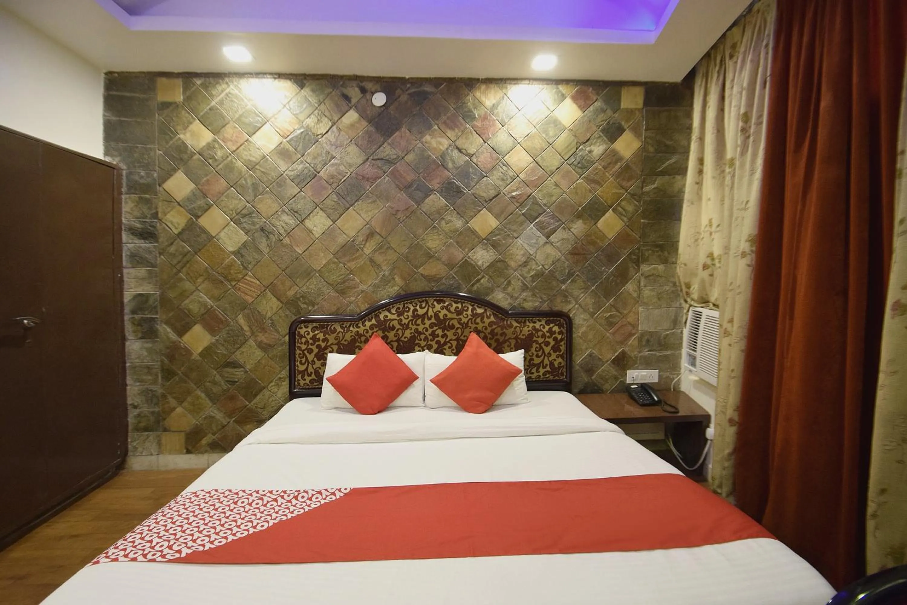 Bedroom, Bed in Super Hotel O Maa Residency