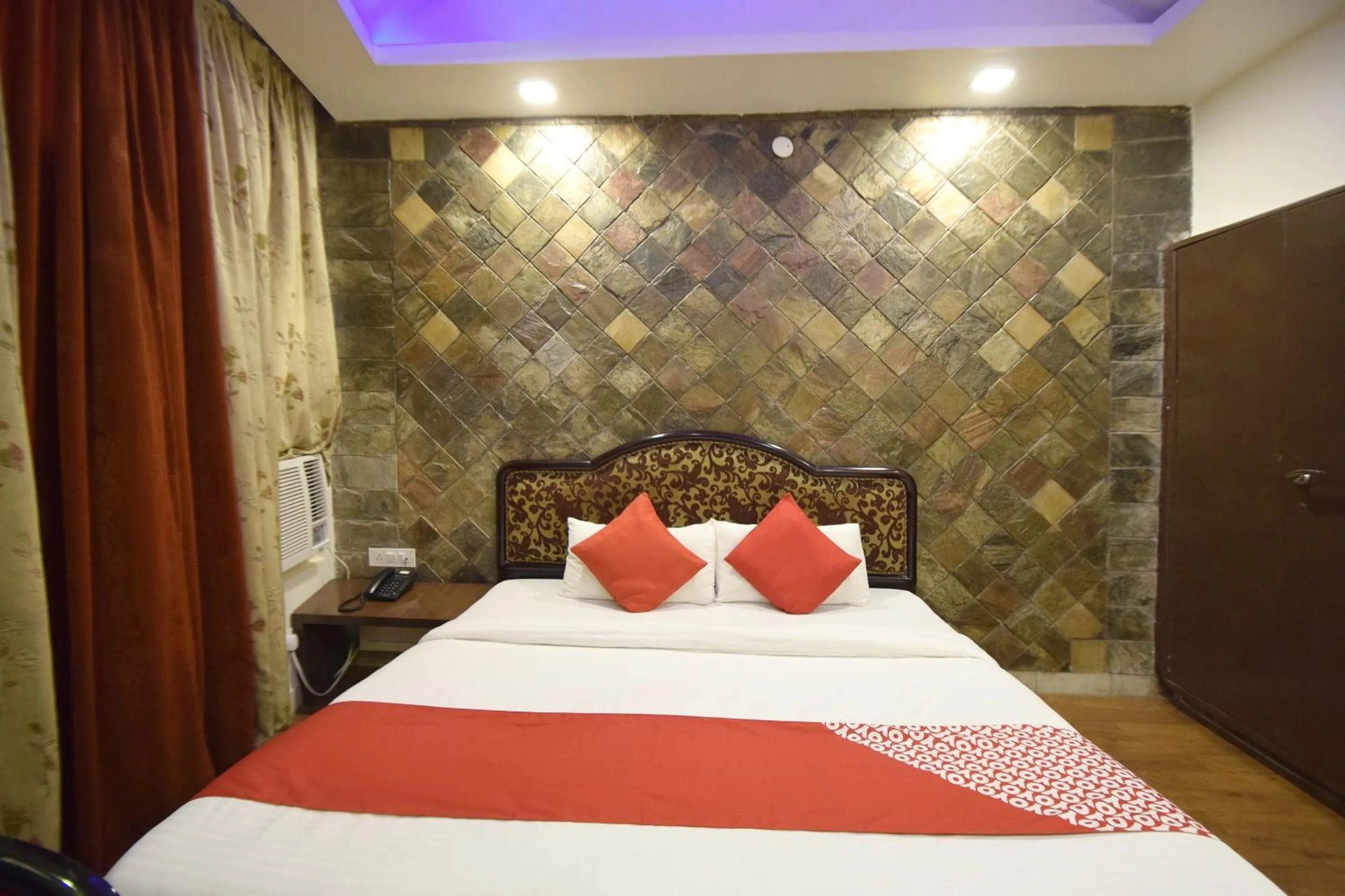 Bedroom, Bed in Super Hotel O Maa Residency