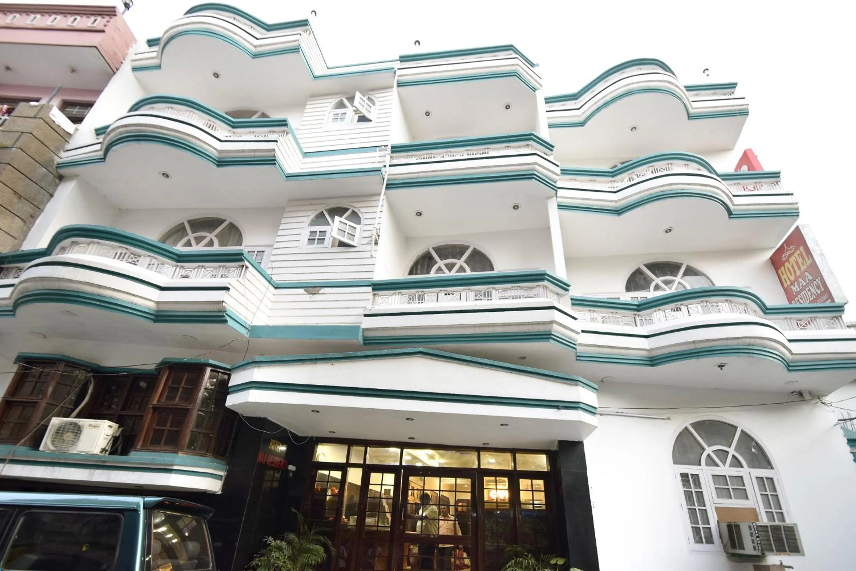 Facade/entrance in Super Hotel O Maa Residency