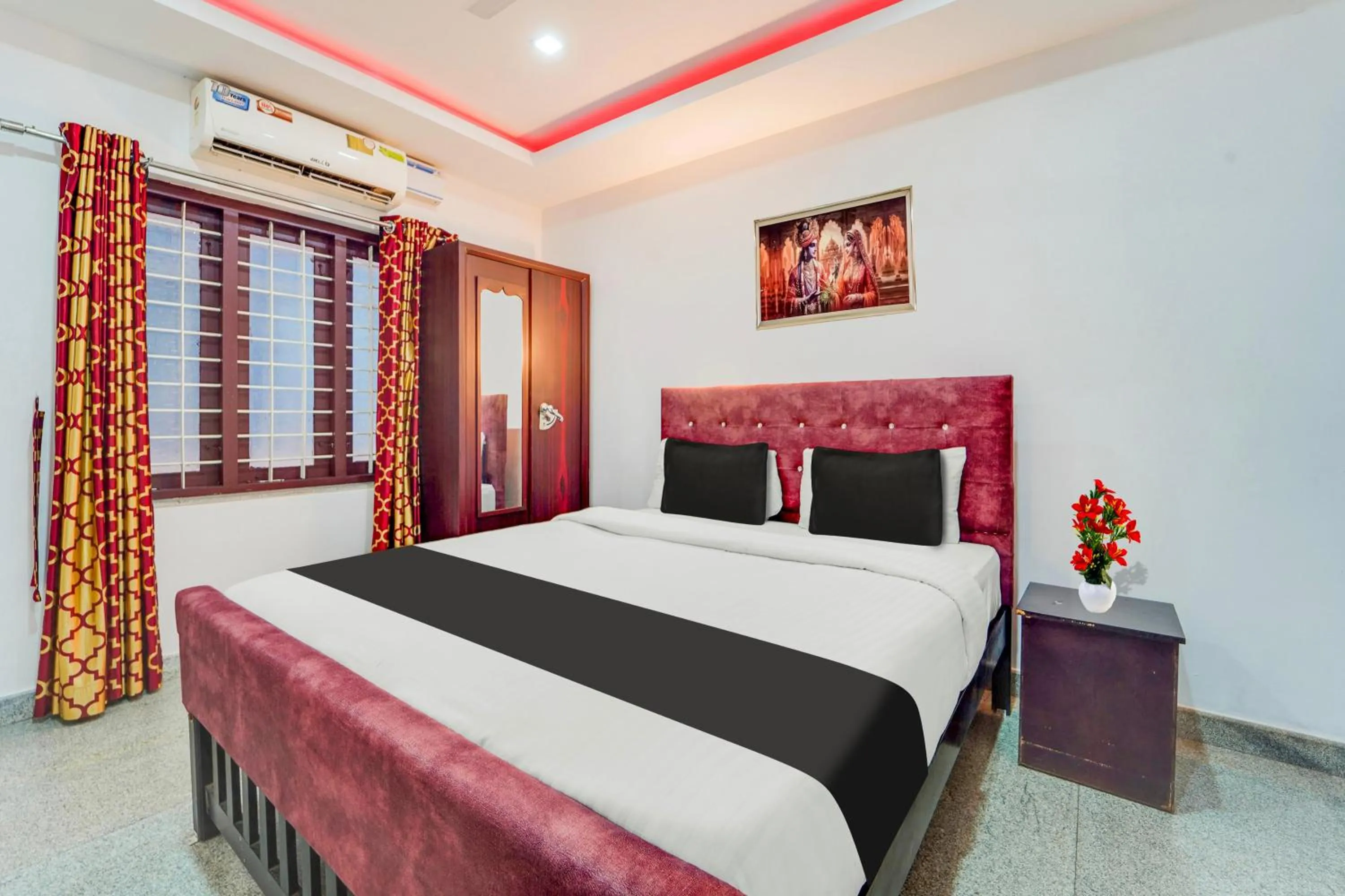 Bedroom, Bed in Hotel O Aluva Town