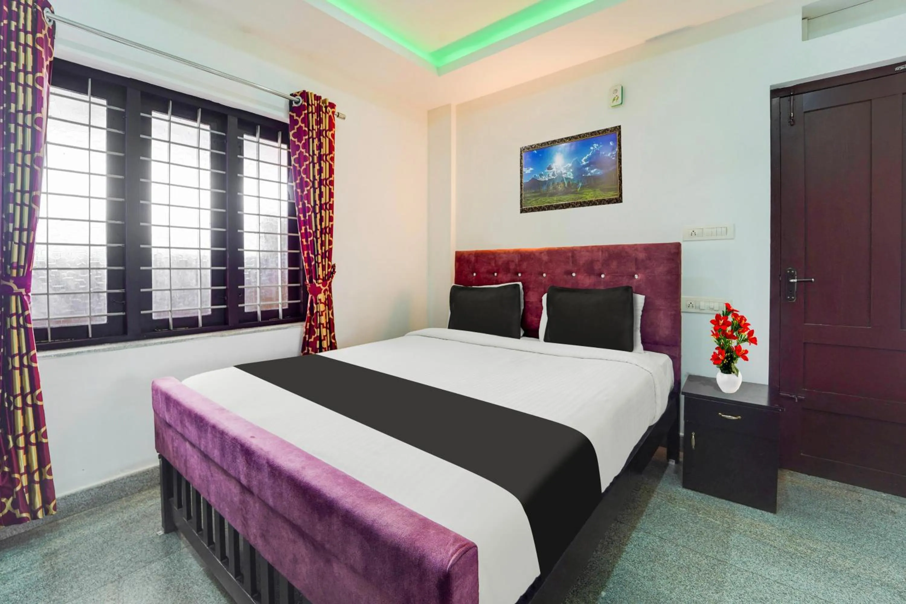Bedroom, Bed in Hotel O Aluva Town