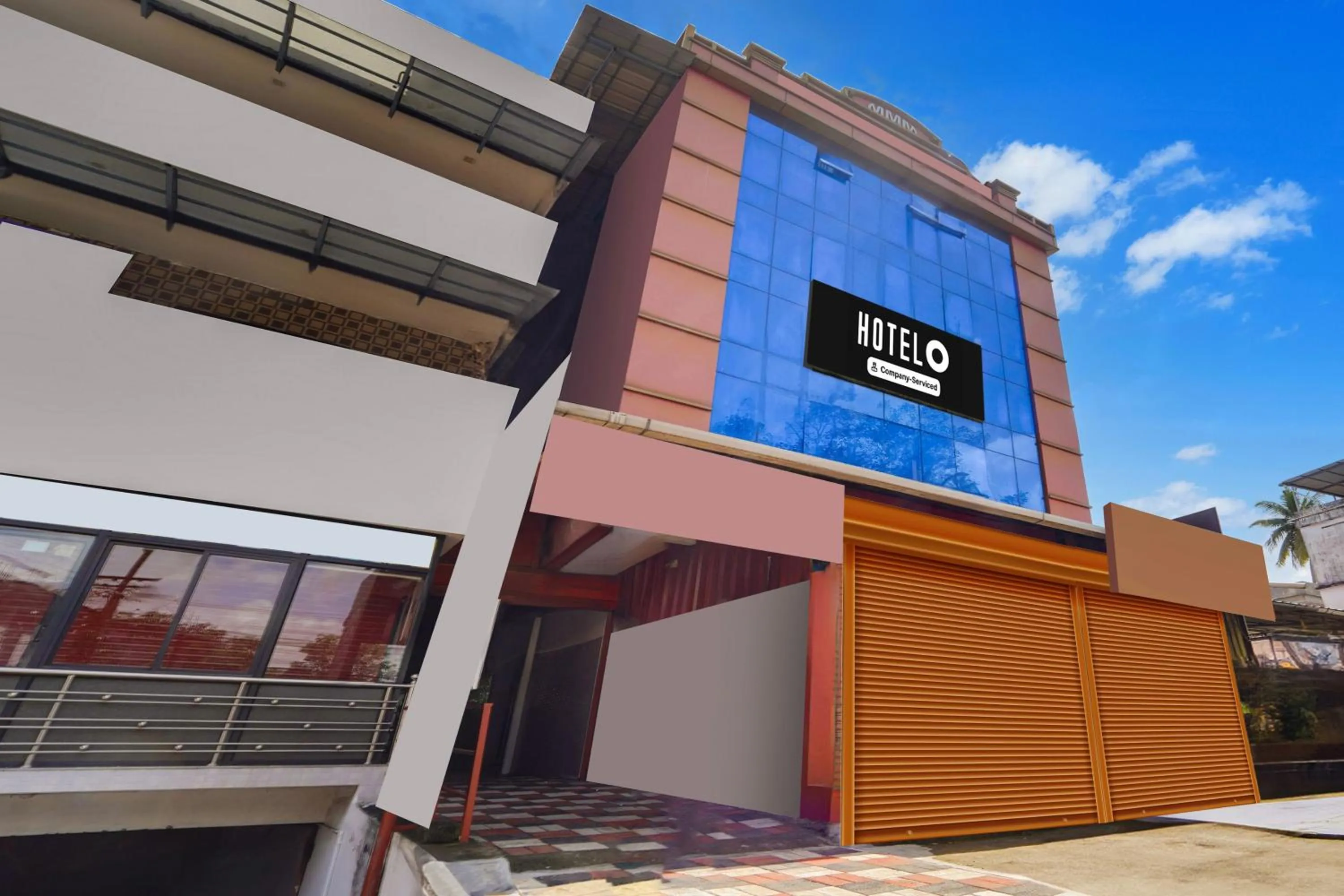 Facade/entrance in Hotel O Aluva Town