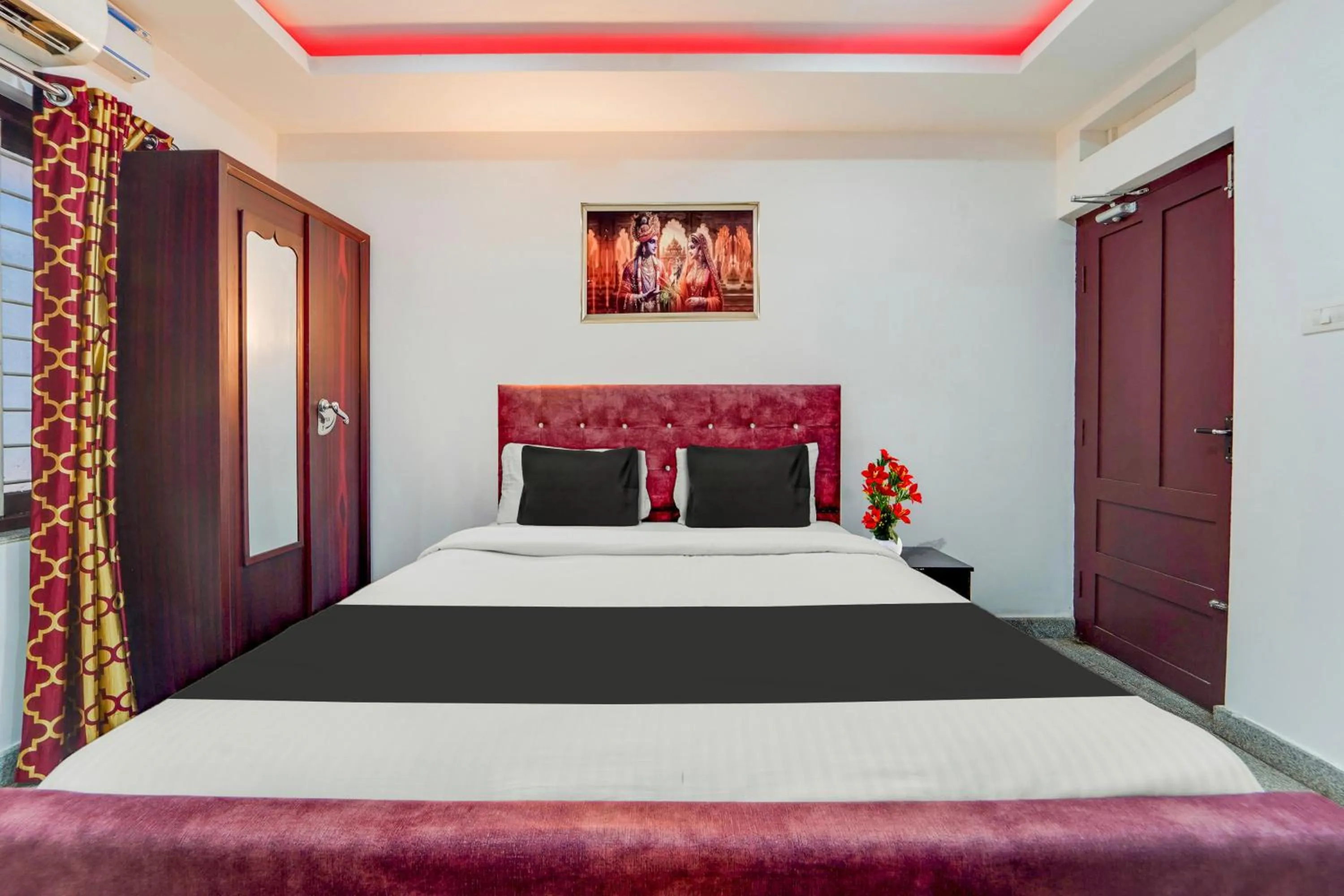 Bedroom, Bed in Hotel O Aluva Town