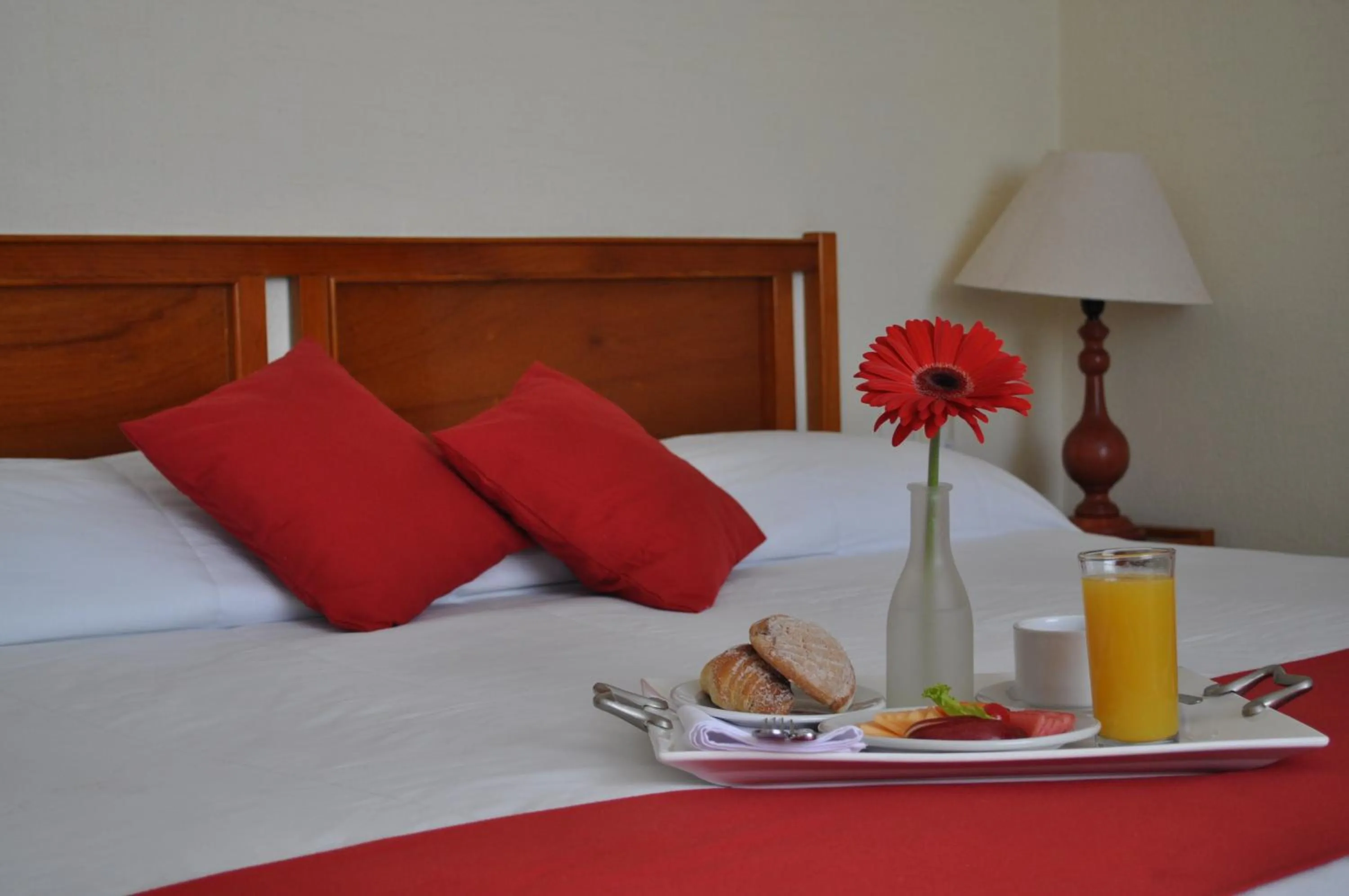 Breakfast, Bed in Hotel Señorial Tlaxcala