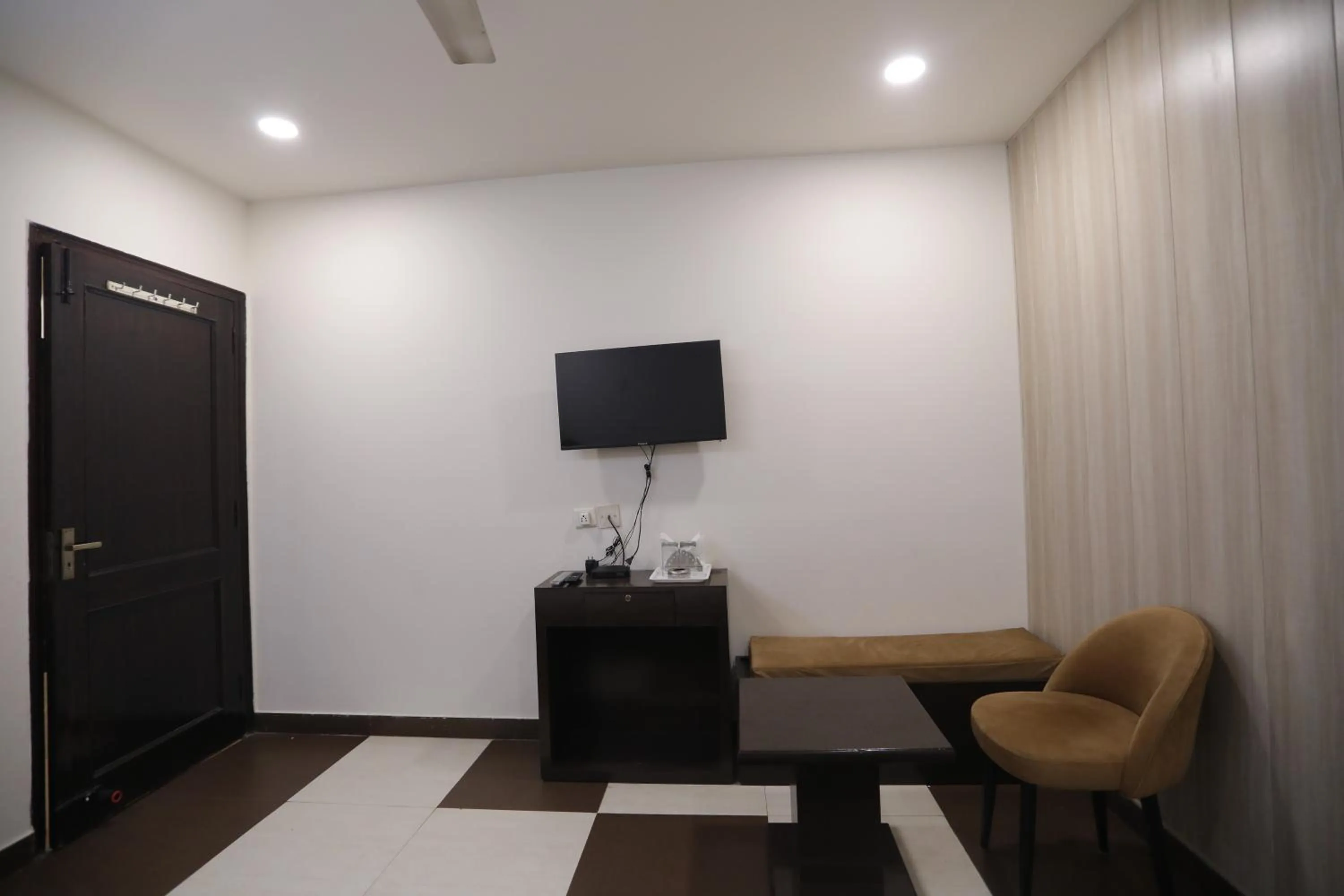 TV and multimedia in Hotel Red Sapphire