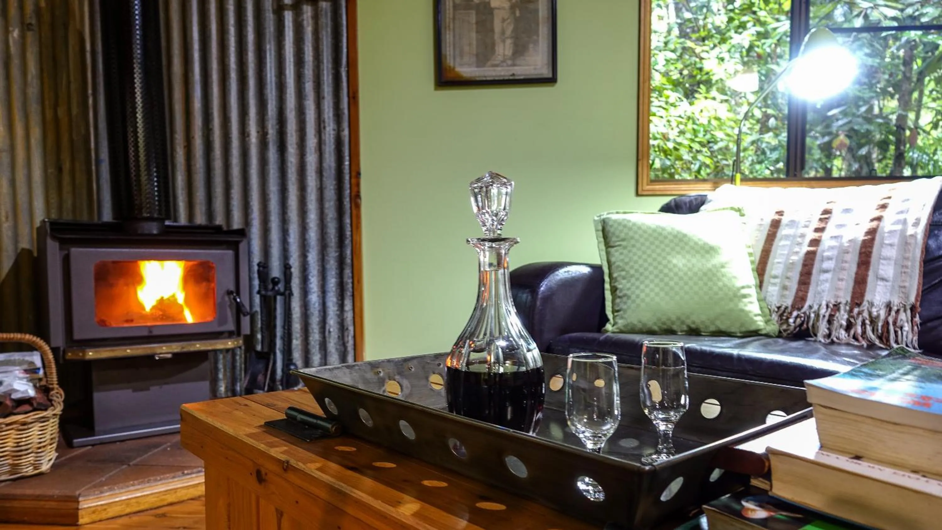 Decorative detail in Crater Lakes Rainforest Cottages