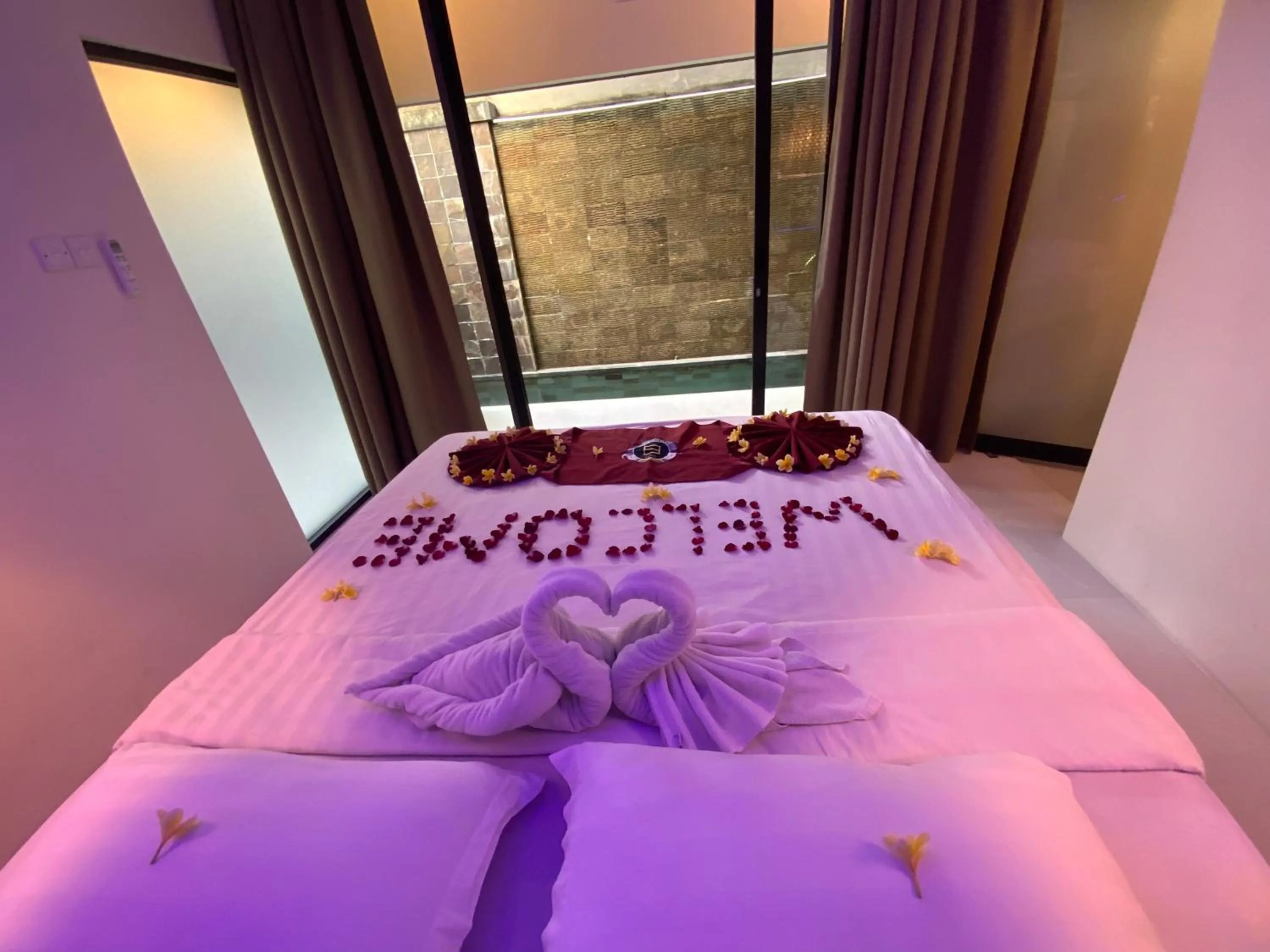 Bed in Bali Golden Elephant Boutique Villa