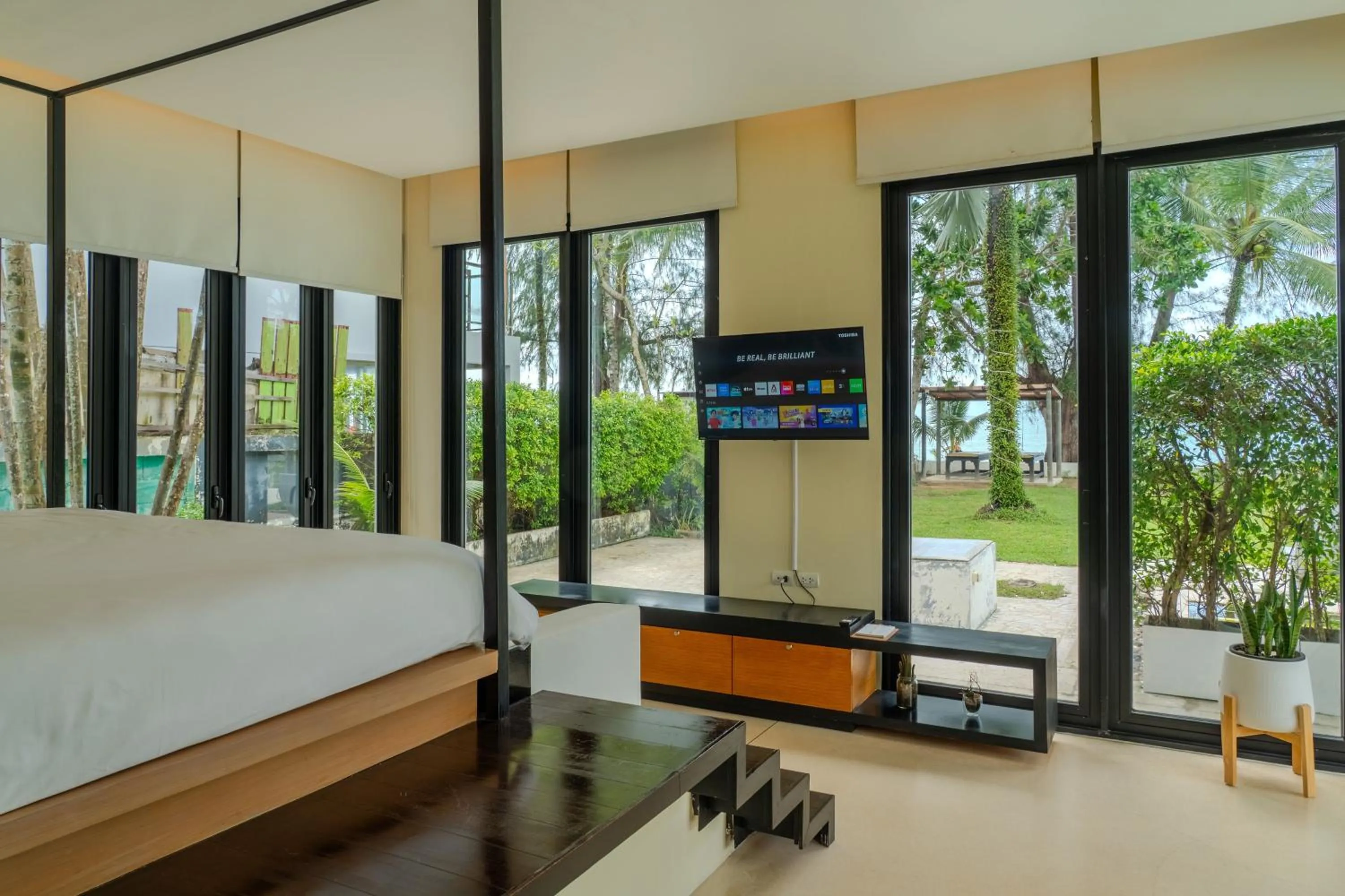 TV and multimedia in The Anda Mani Khaolak Beachfront Villas - Adult only