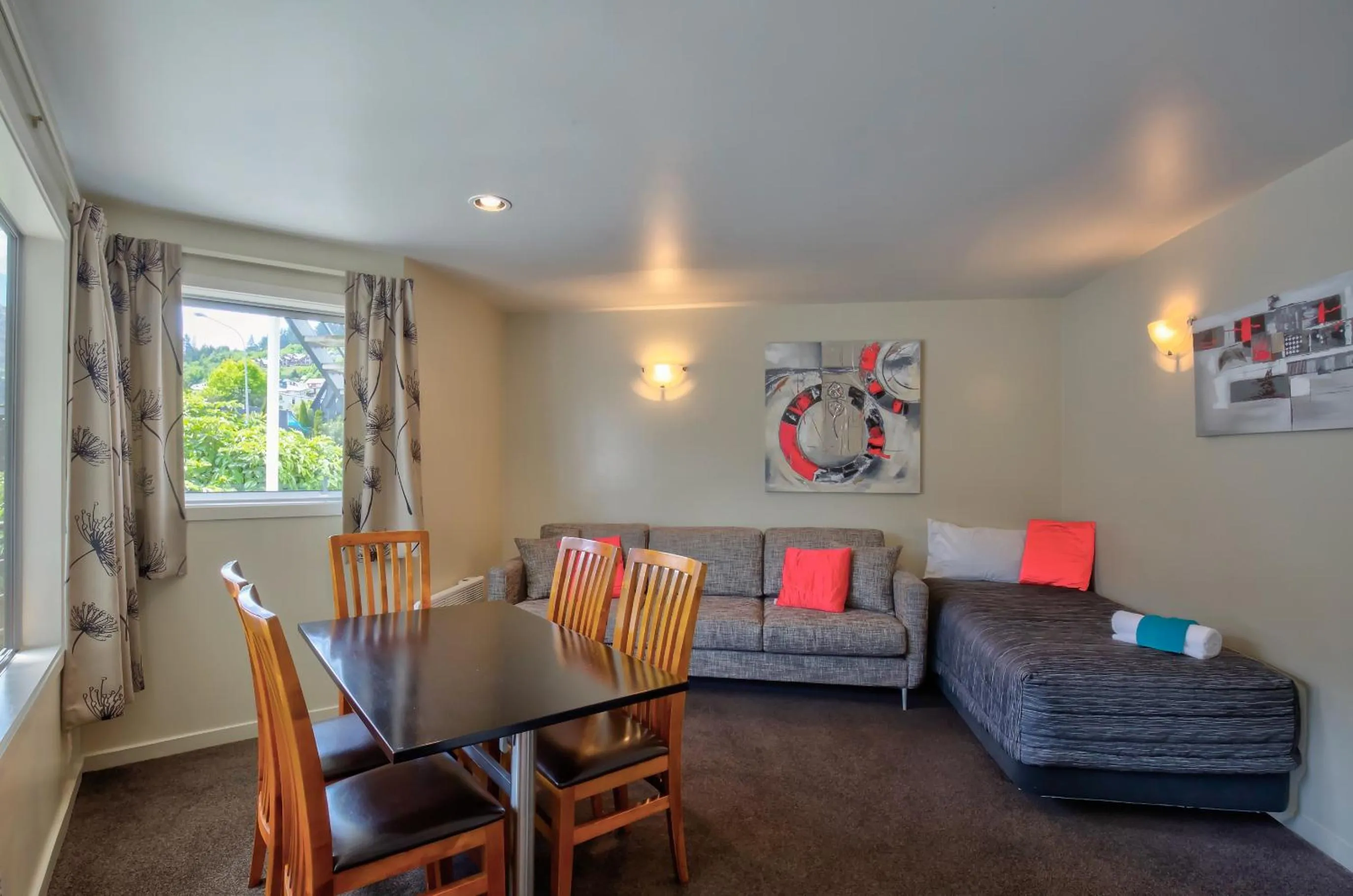 Living room in Caples Court Motel & Apartments