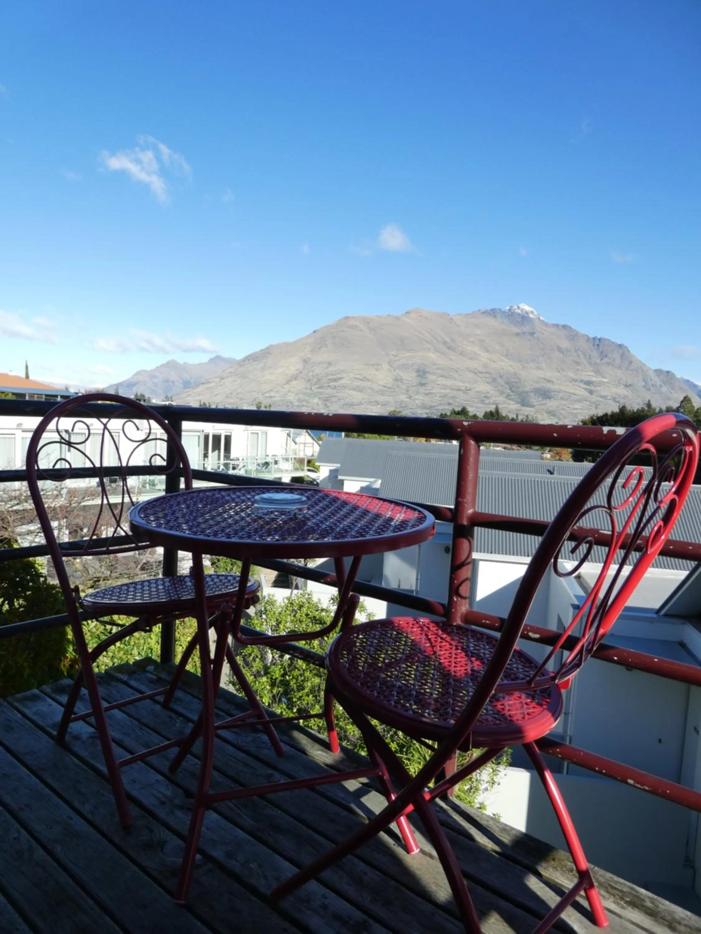 Balcony/Terrace in Caples Court Motel & Apartments