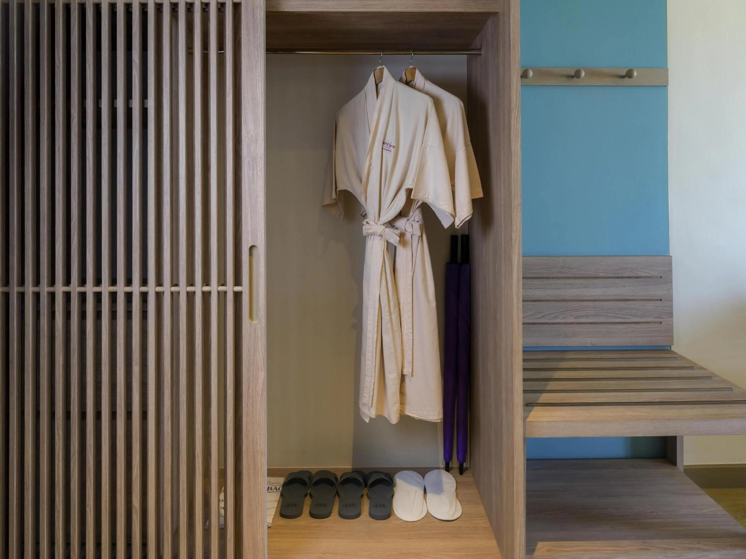 Deluxe Twin Room with Pool View - Beach Side in Mercure Samui Chaweng Tana