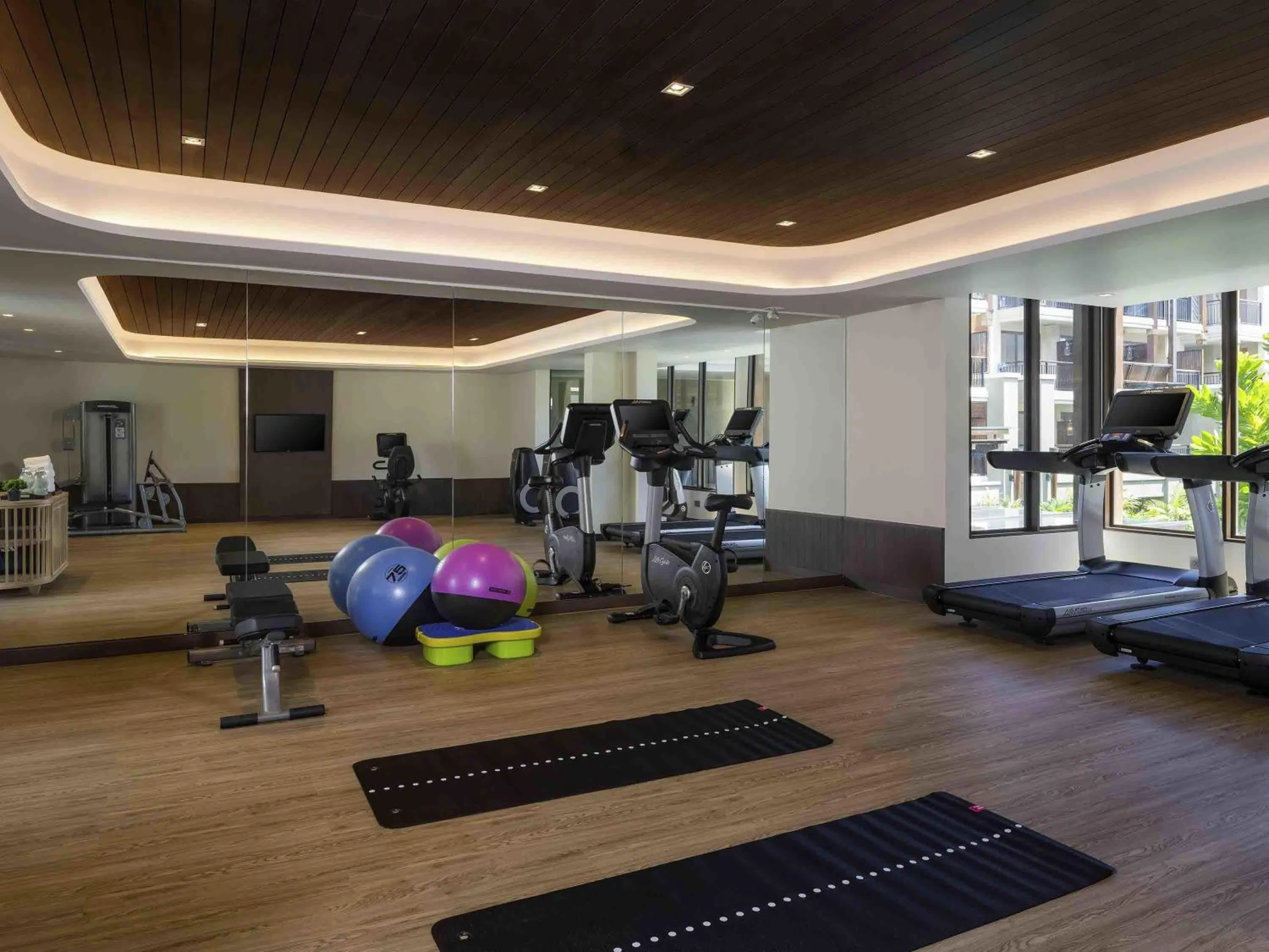 Fitness centre/facilities in Mercure Samui Chaweng Tana
