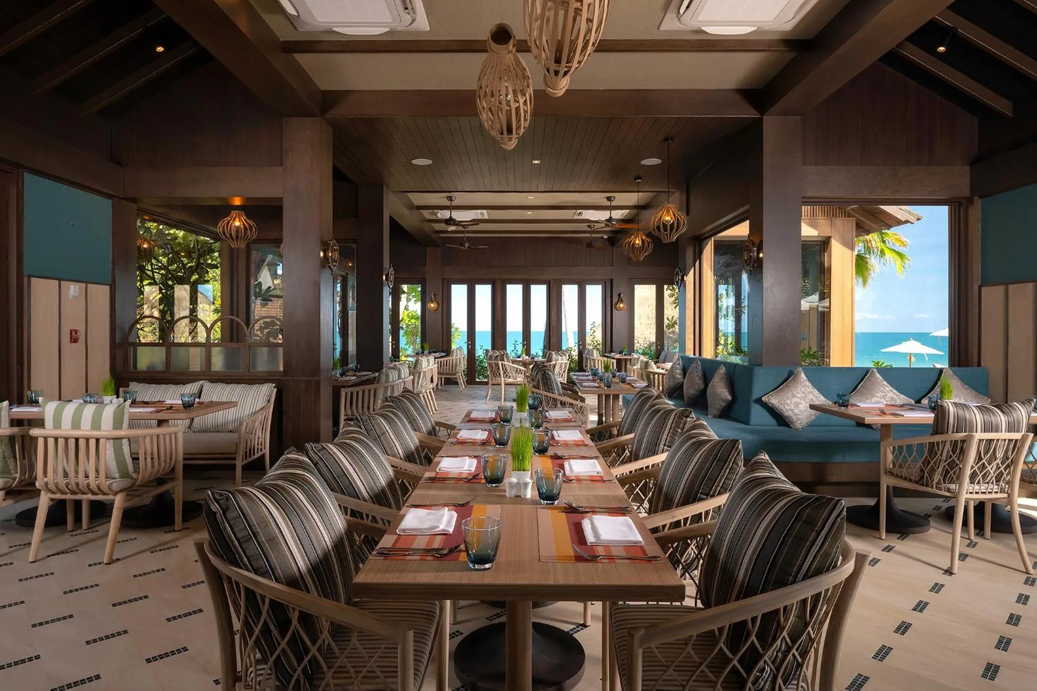 Restaurant/places to eat in Mercure Samui Chaweng Tana