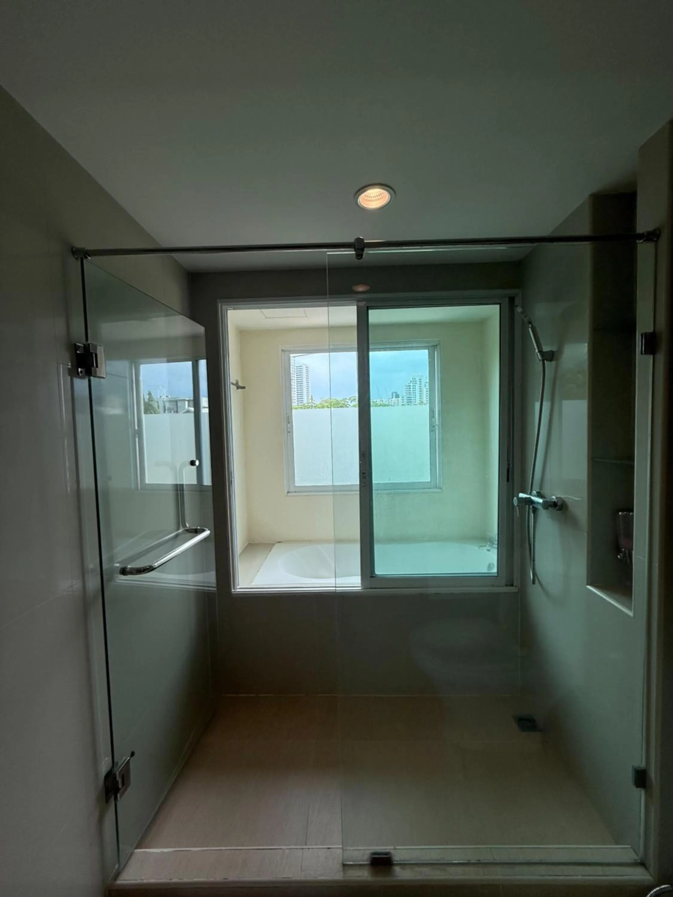 Greenview Ekkamai10 Suite