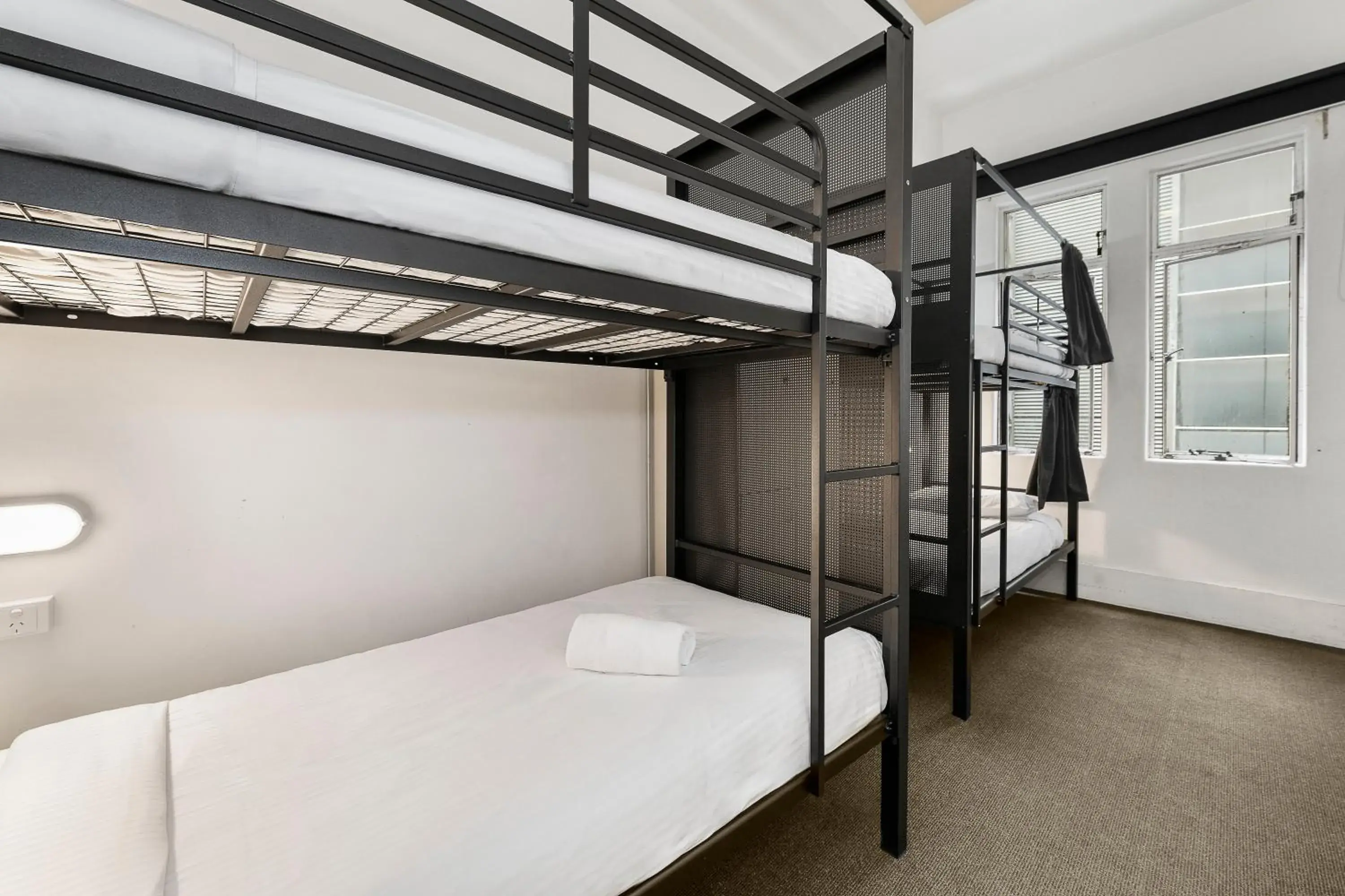 Bed in 4-Bed Male Dormitory with Shared Bathroom in YHA Melbourne Central Bed in 4-Bed Male Dormitory with Shared Bathroom in YHA Melbourne Central