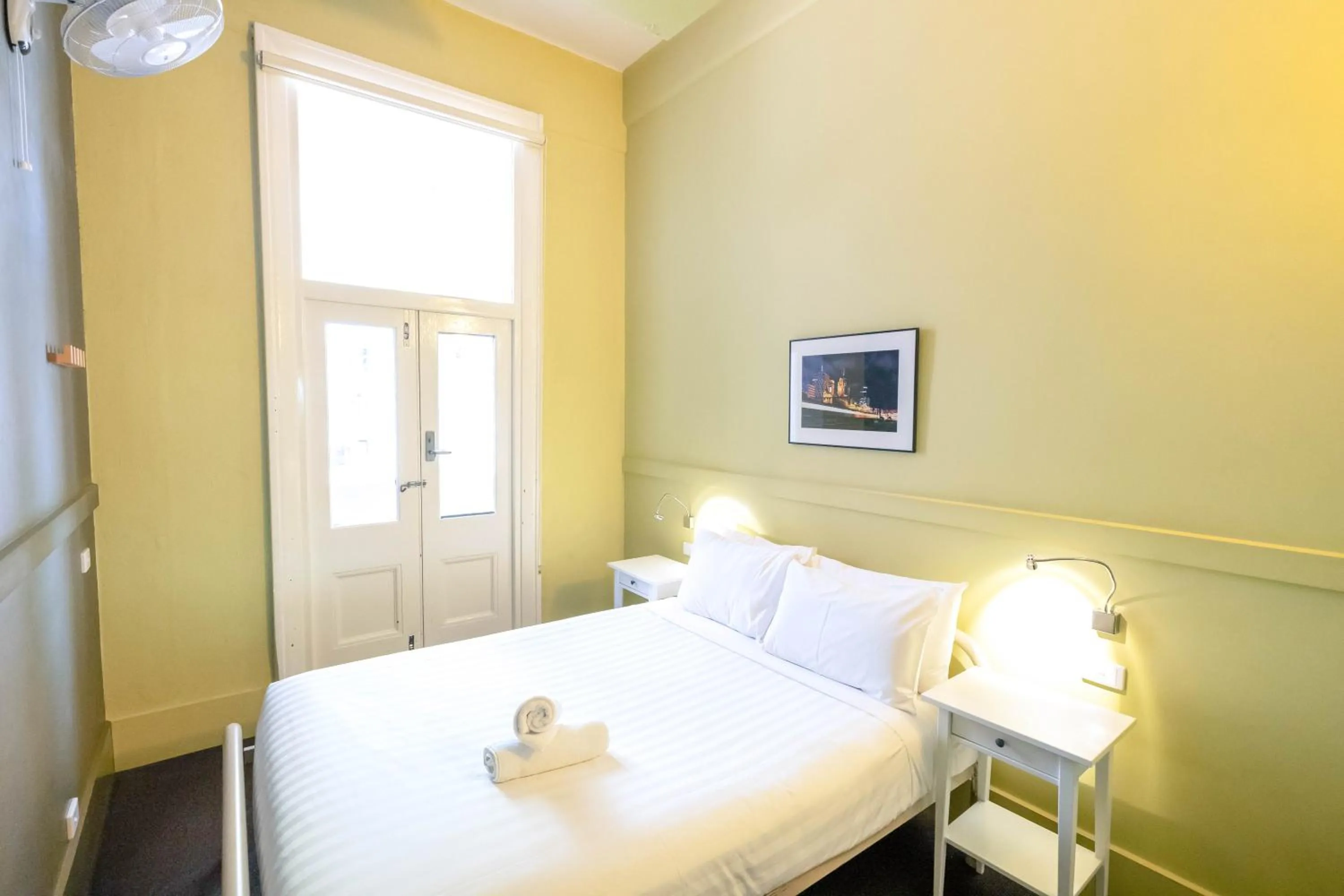 Bed in YHA Melbourne Central