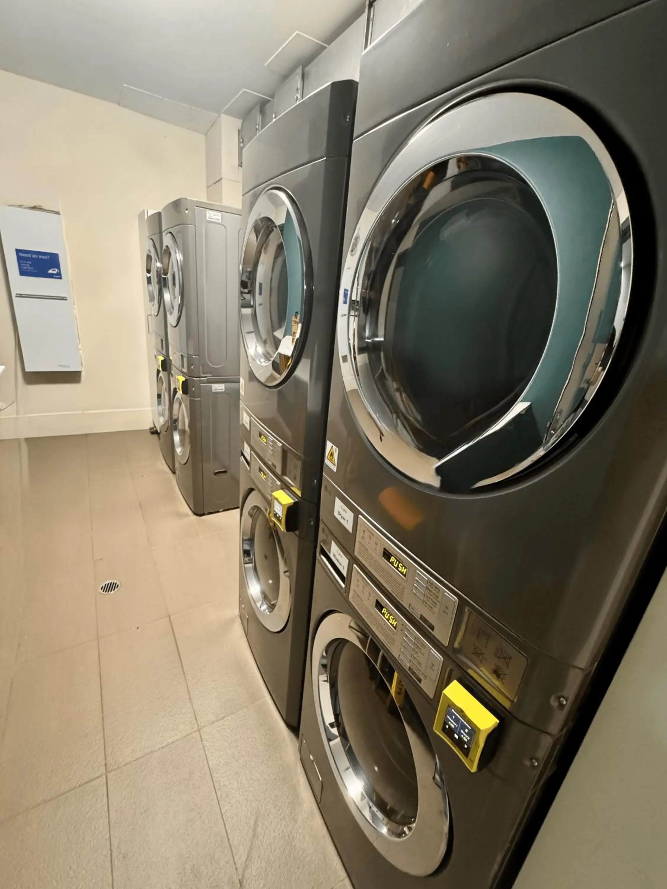 laundry in YHA Melbourne Central