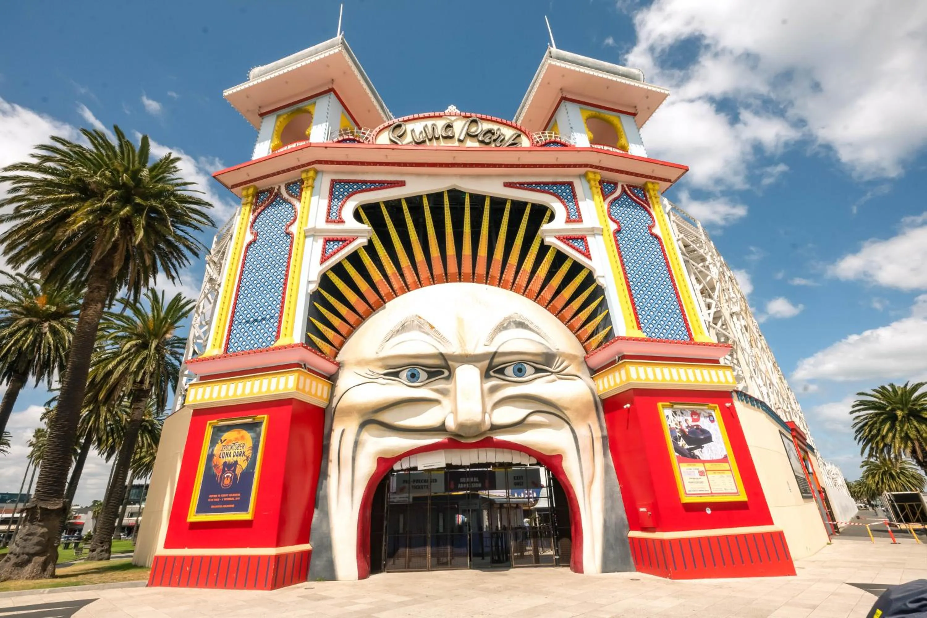 Nearby landmark in YHA Melbourne Central