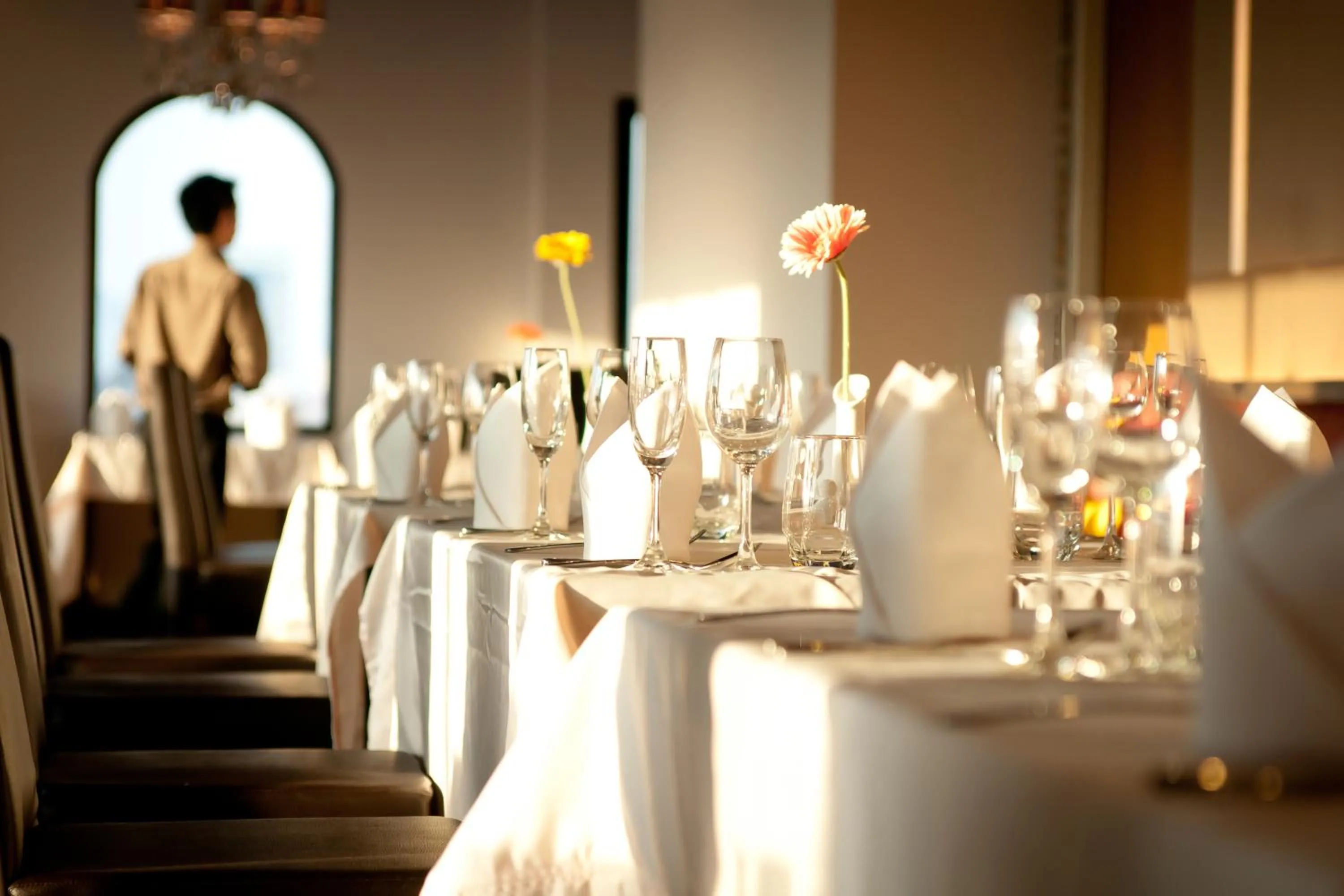 Restaurant/places to eat in Grand Lord Boutique Hotel -Srinakarin