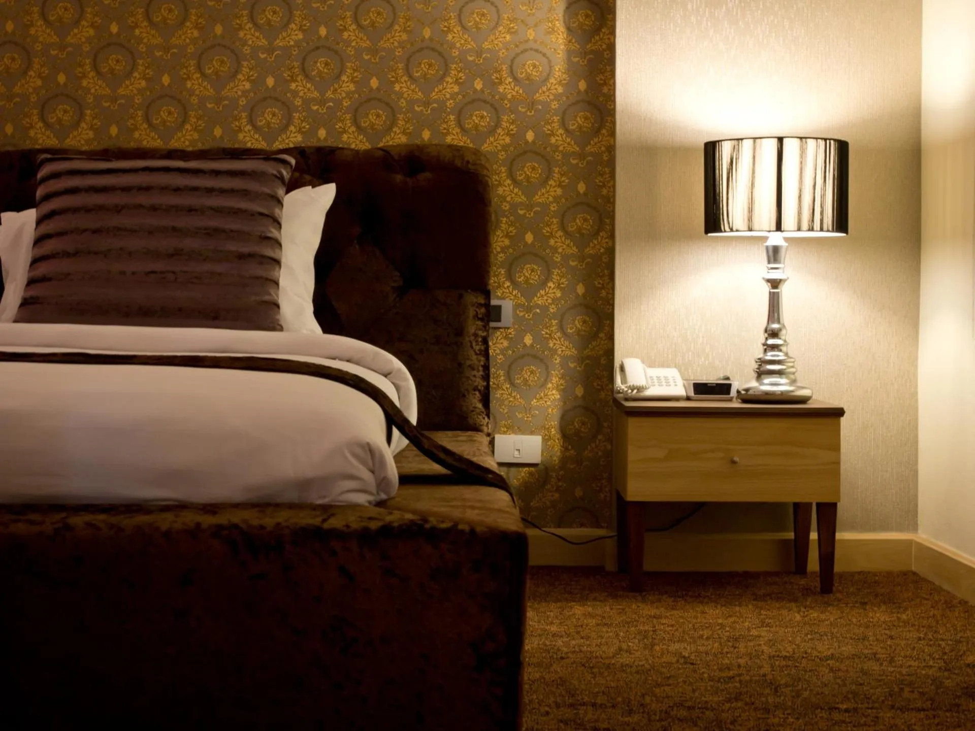 Bed in Grand Lord Boutique Hotel -Srinakarin