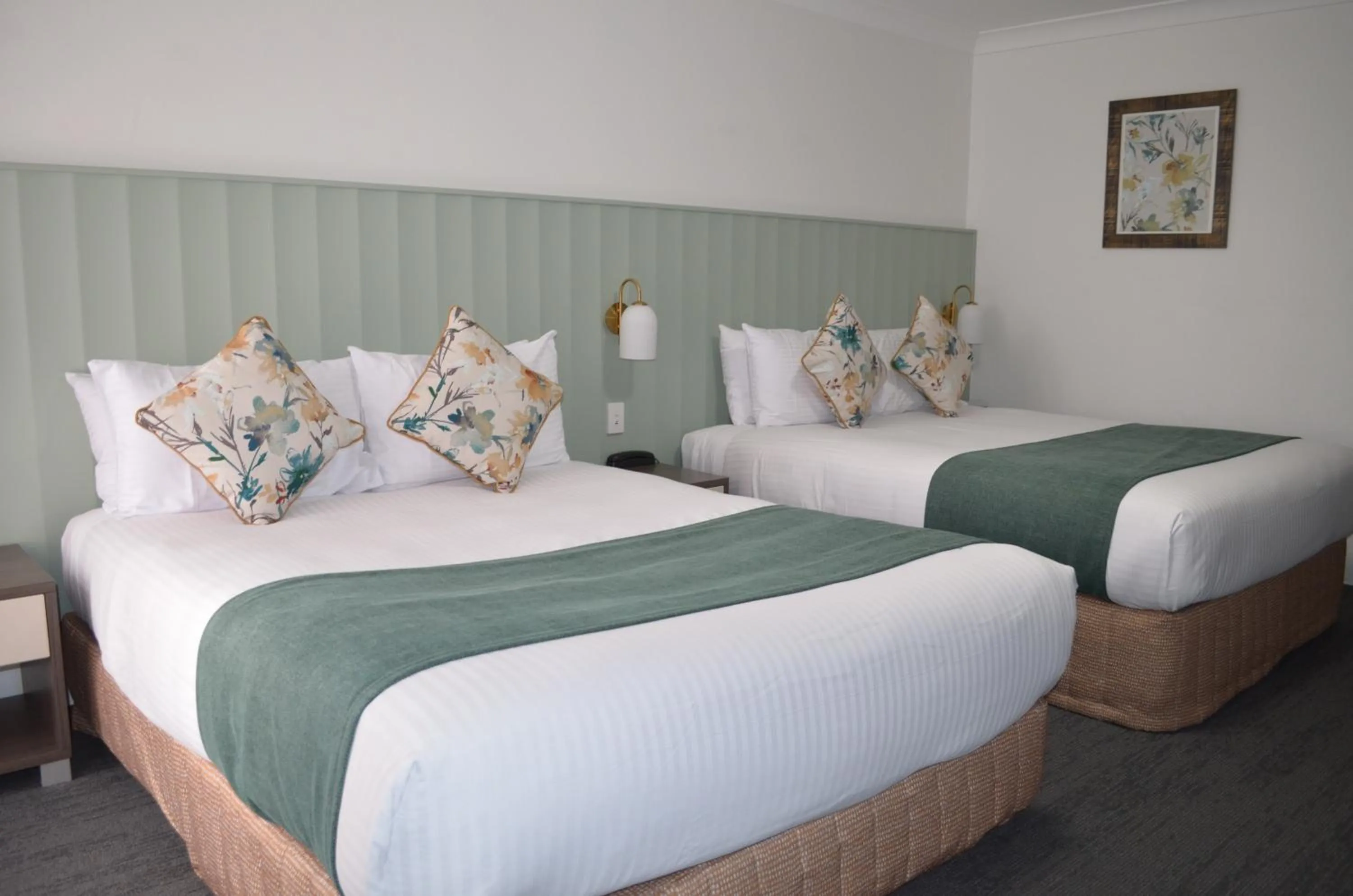 Bed in Bathurst Motor Inn