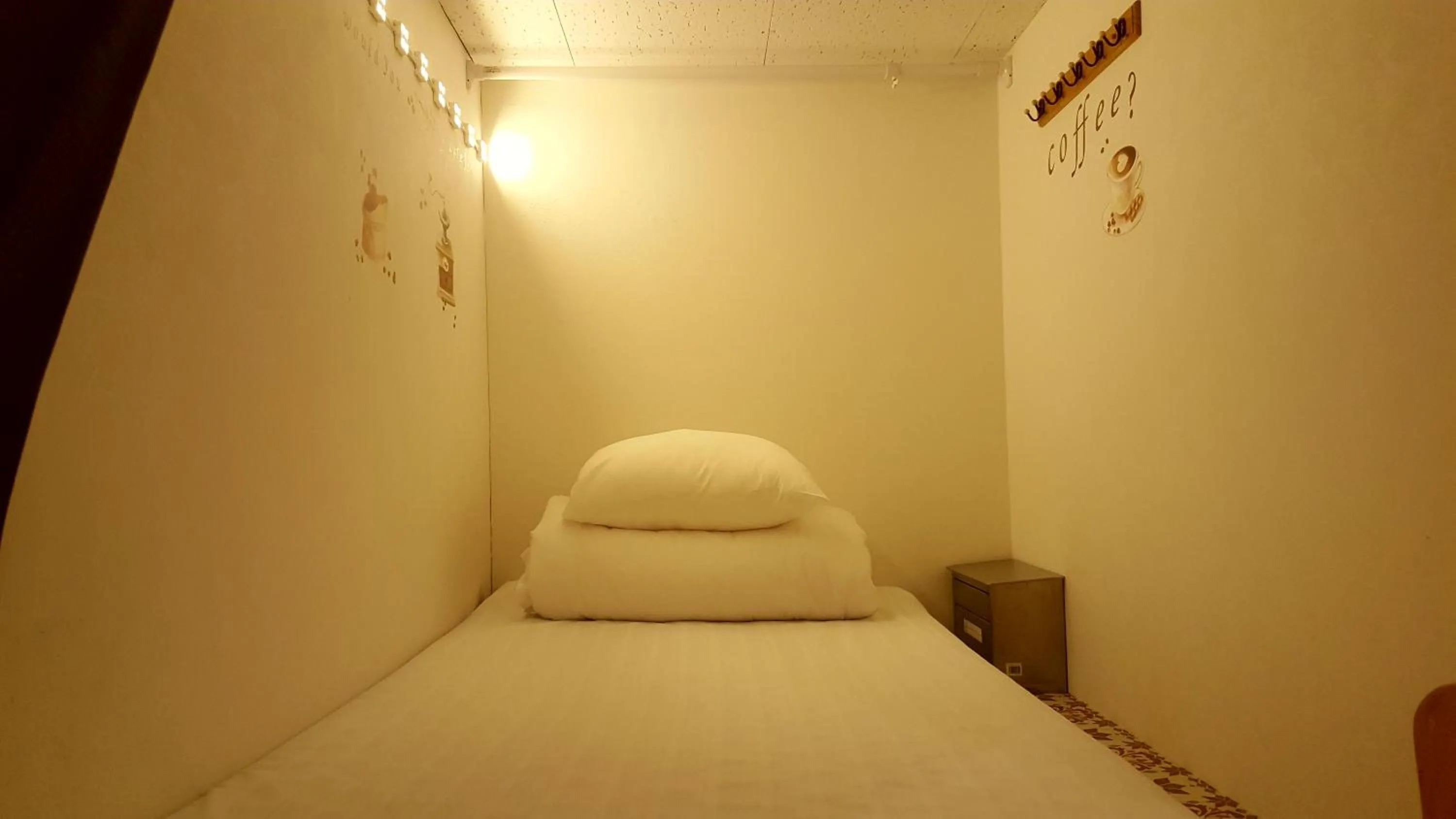 Bed in Shinjuku Sky hostel