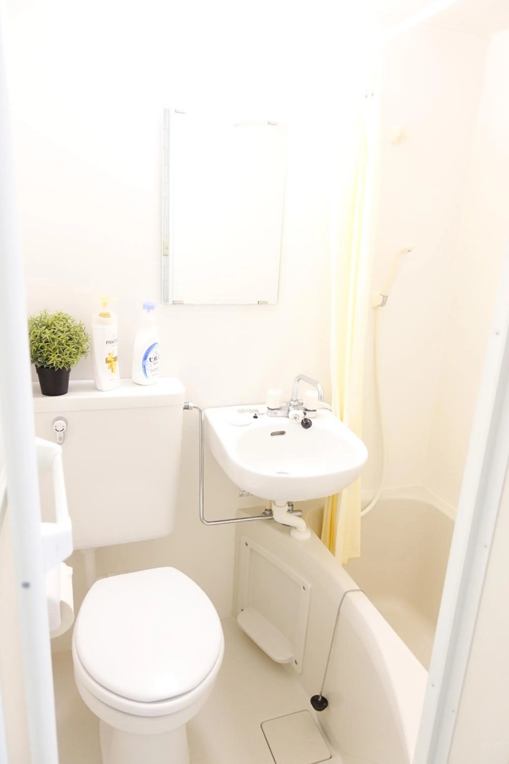 Bathroom in Shinjuku Sky hostel