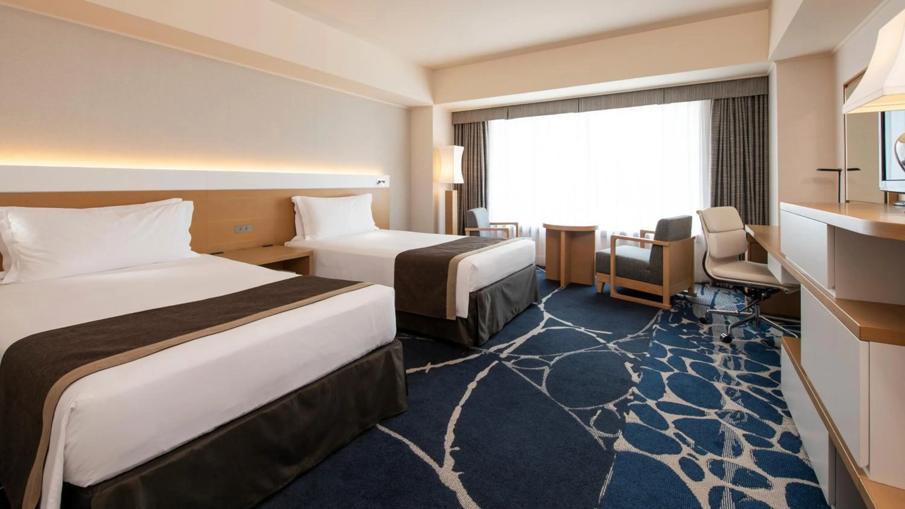 Photo of the whole room, Bed in InterContinental Yokohama Grand by IHG