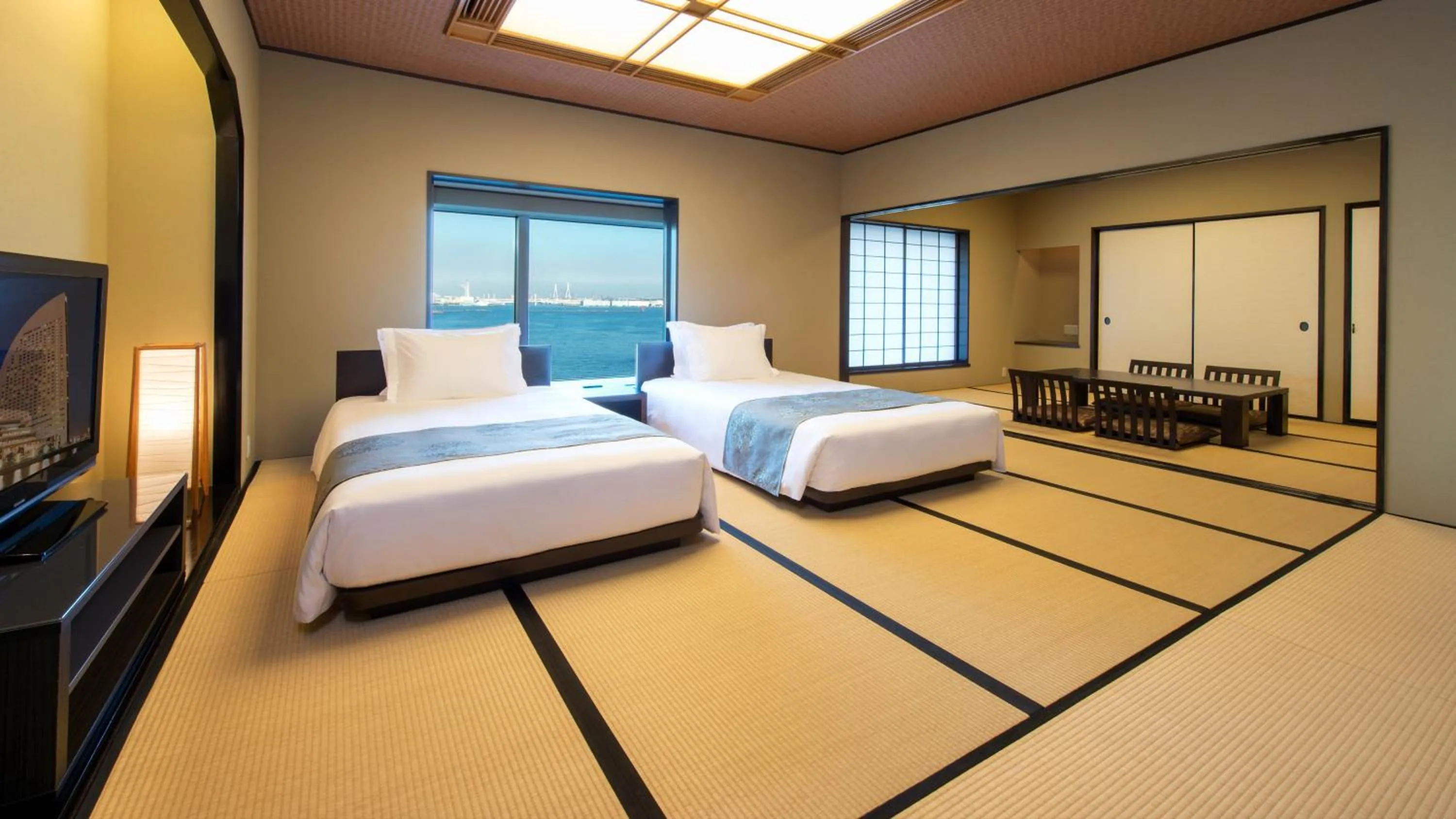 Photo of the whole room, Bed in InterContinental Yokohama Grand by IHG