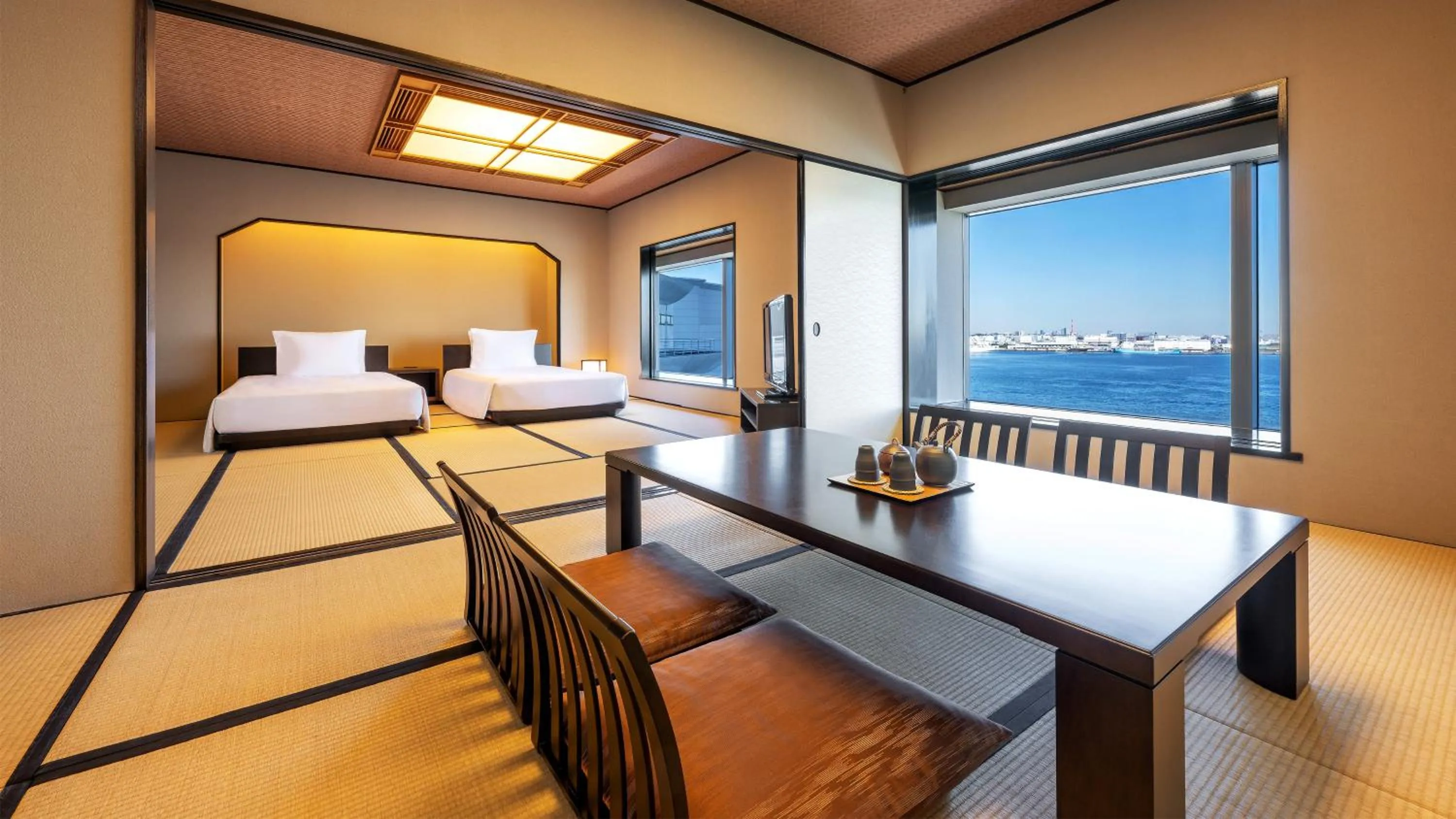 Photo of the whole room, Bed in InterContinental Yokohama Grand by IHG