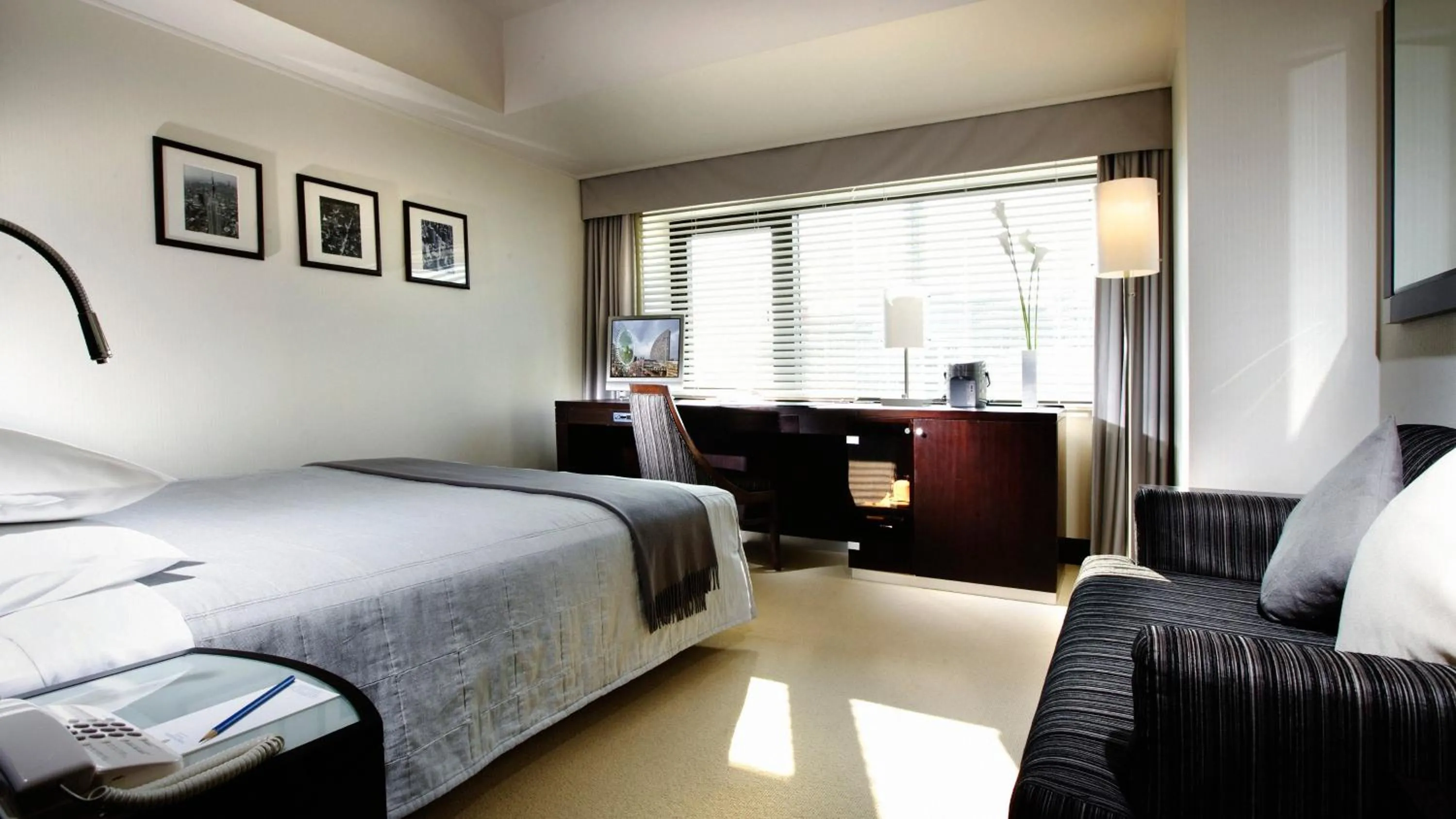 Photo of the whole room, Bed in InterContinental Yokohama Grand by IHG
