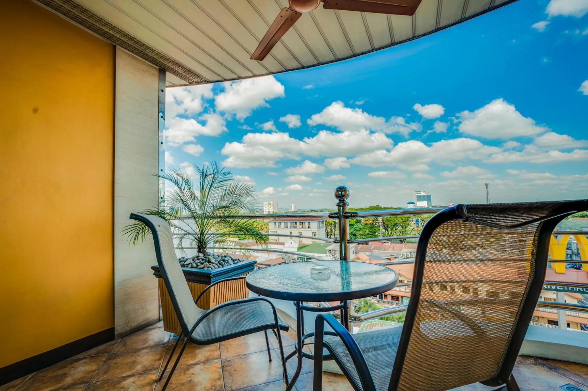 Fields Plaza Hotel by ABC