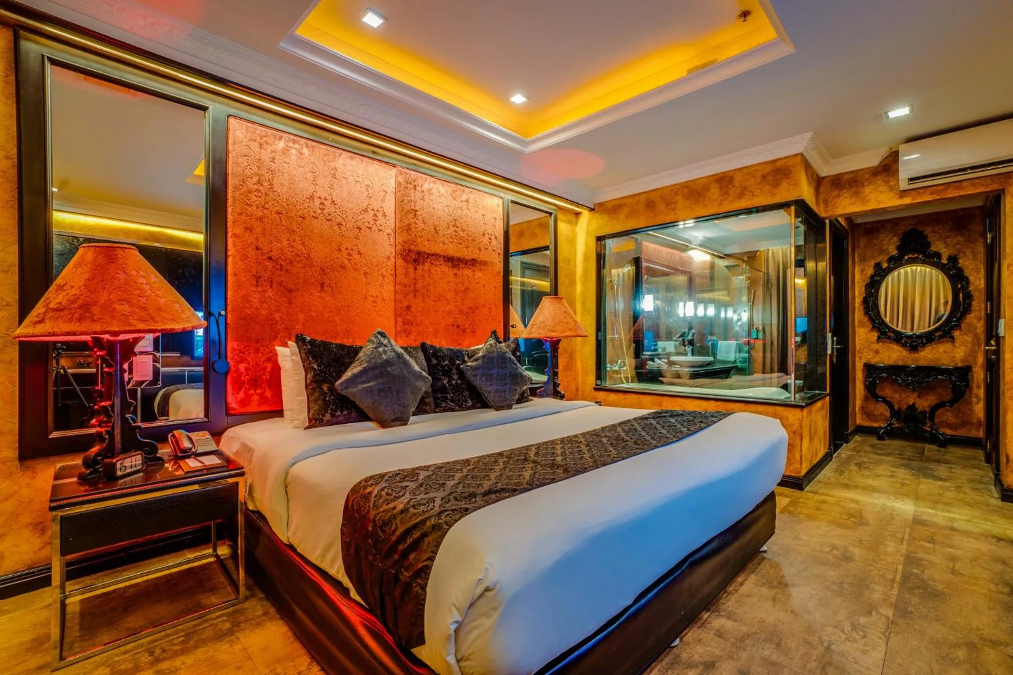 Bed in Fields Plaza Hotel by ABC