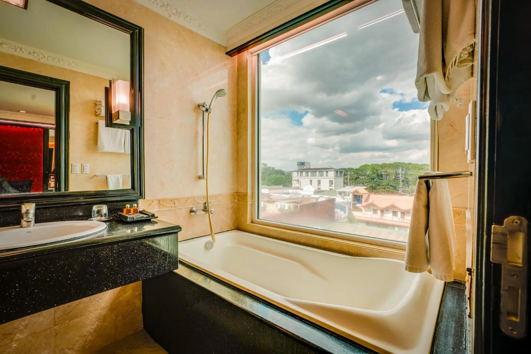 Fields Plaza Hotel by ABC