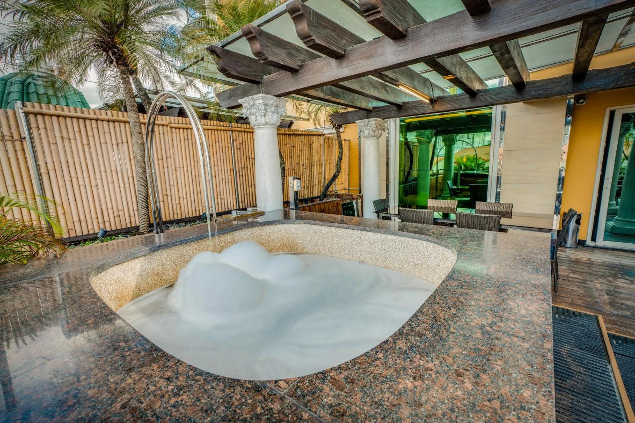 Fields Plaza Hotel by ABC