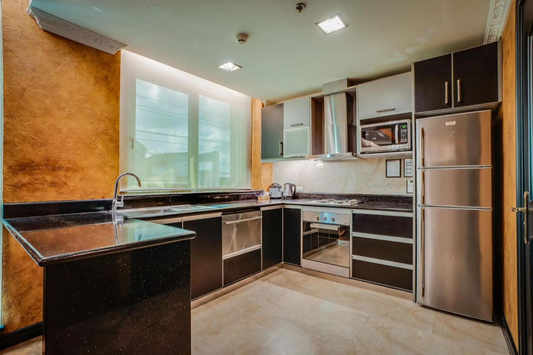 Fields Plaza Hotel by ABC