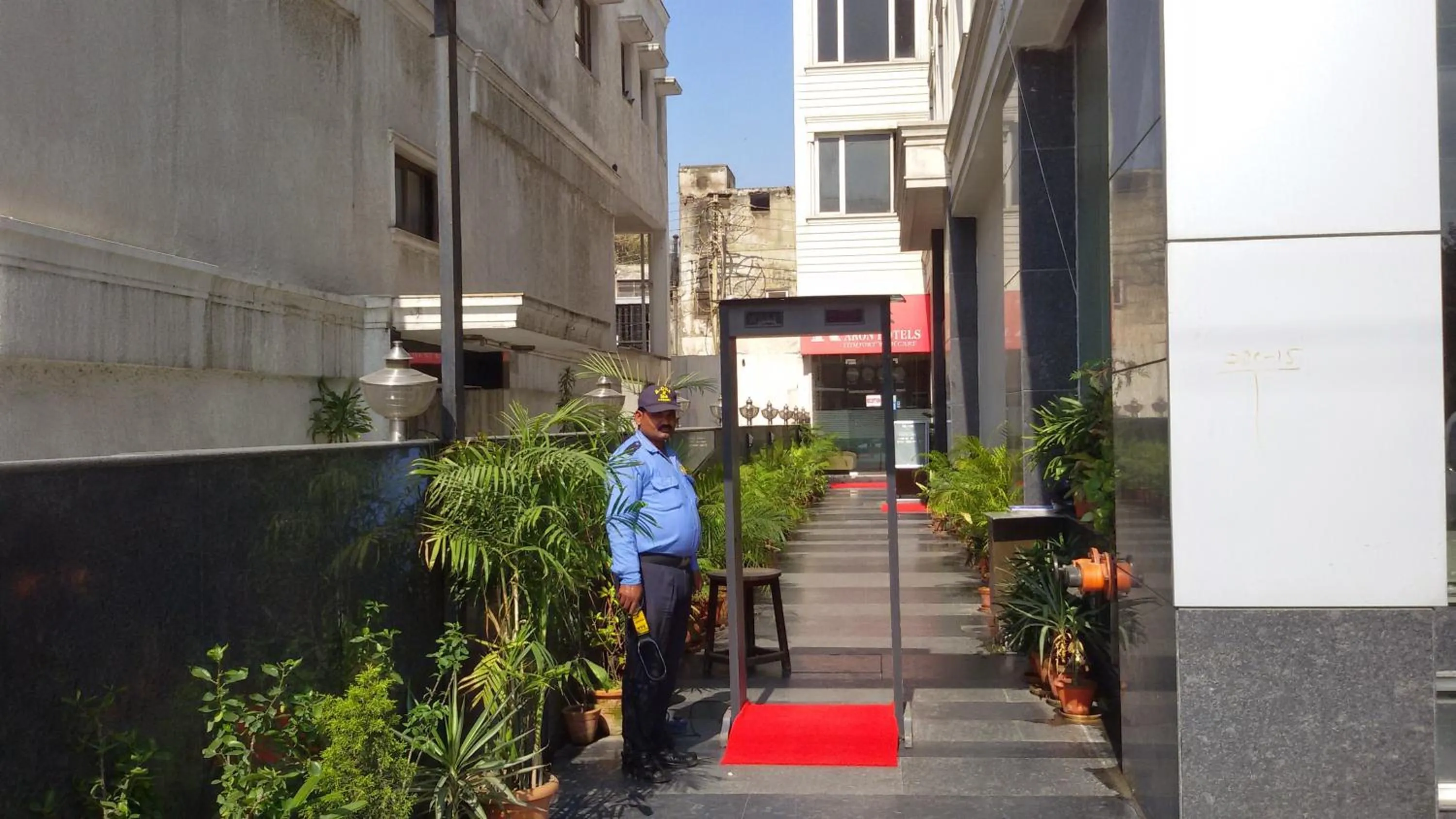 Lobby or reception in Karon Hotels - Lajpat Nagar