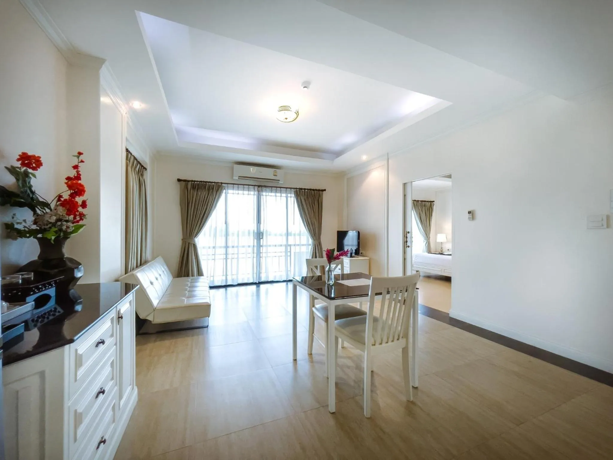 Royal Nakhara Hotel and Convention Centre