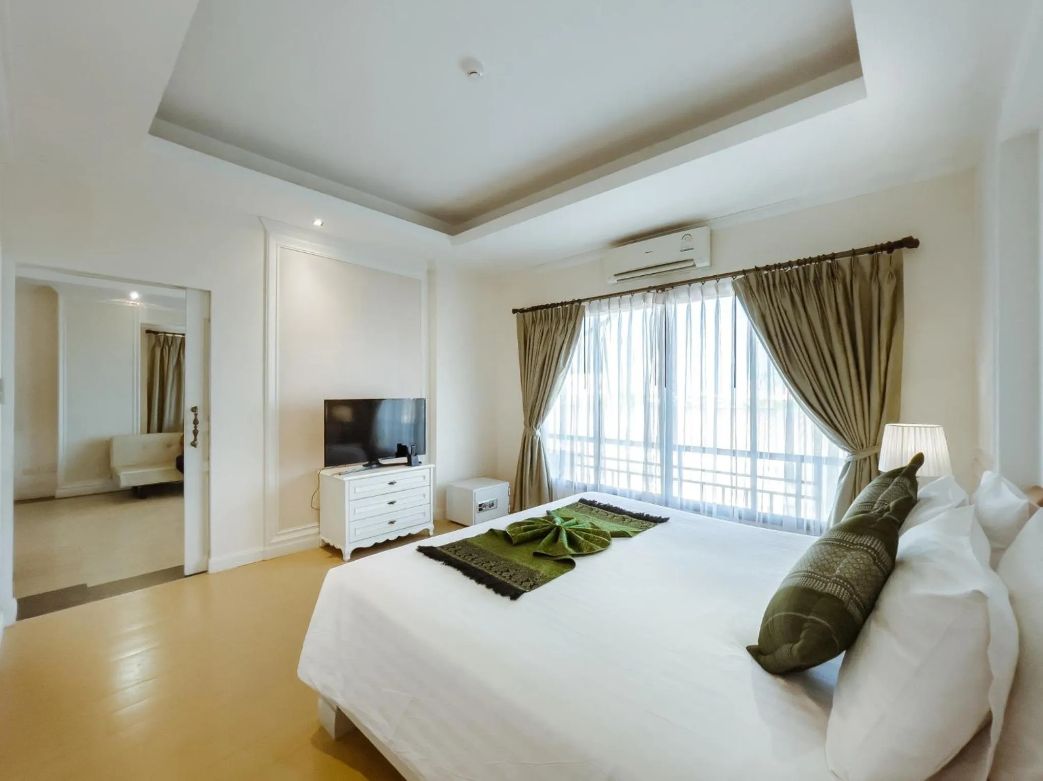 Bed in Royal Nakhara Hotel and Convention Centre