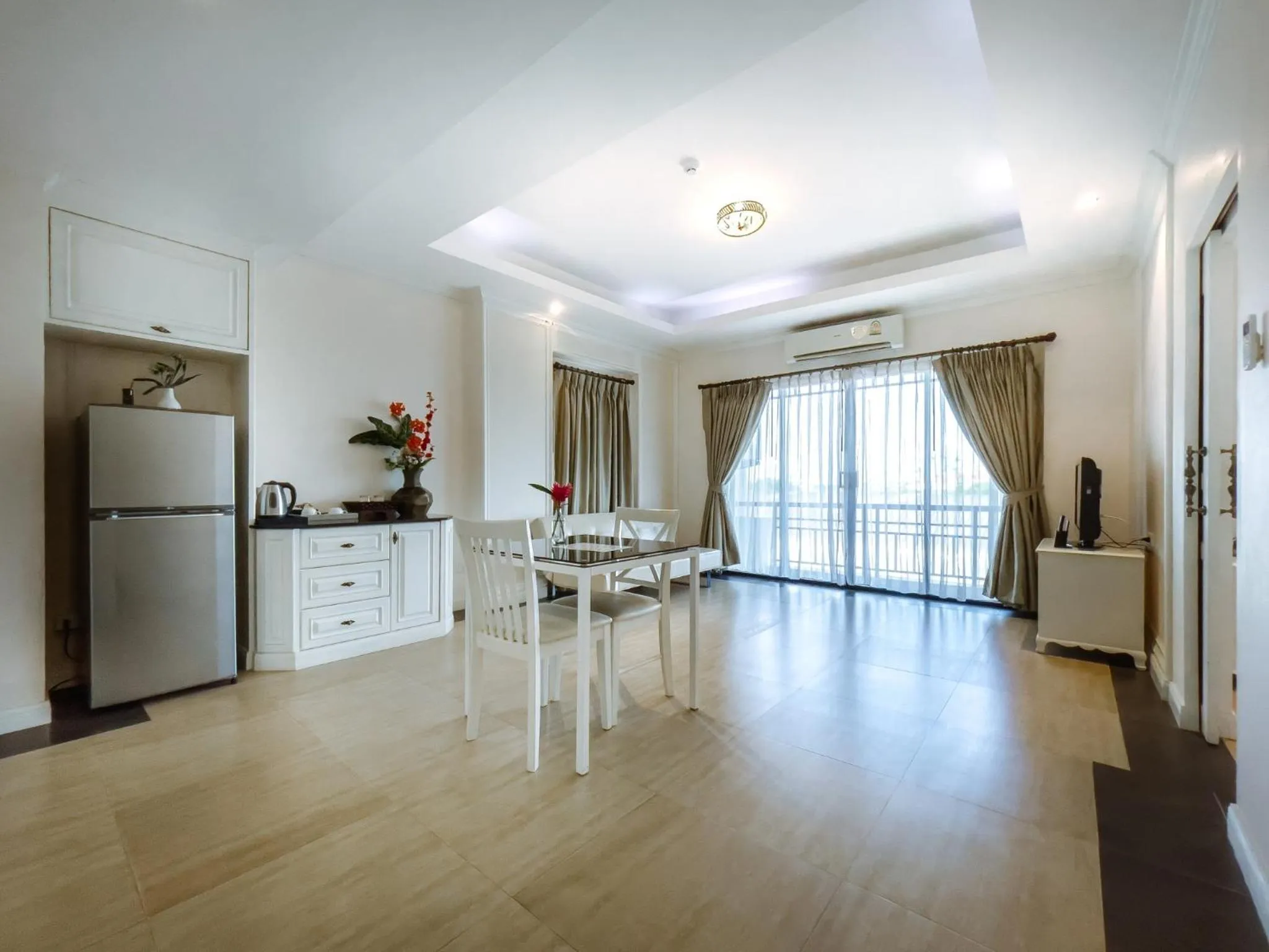 Royal Nakhara Hotel and Convention Centre